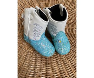 Baby cowboy boots near me sales