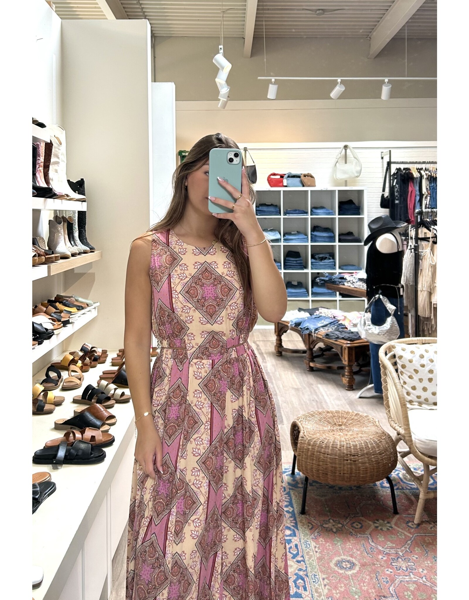 NKN Barcelona NKN Barcelona - Long printed dress with waist cutouts (Pink)