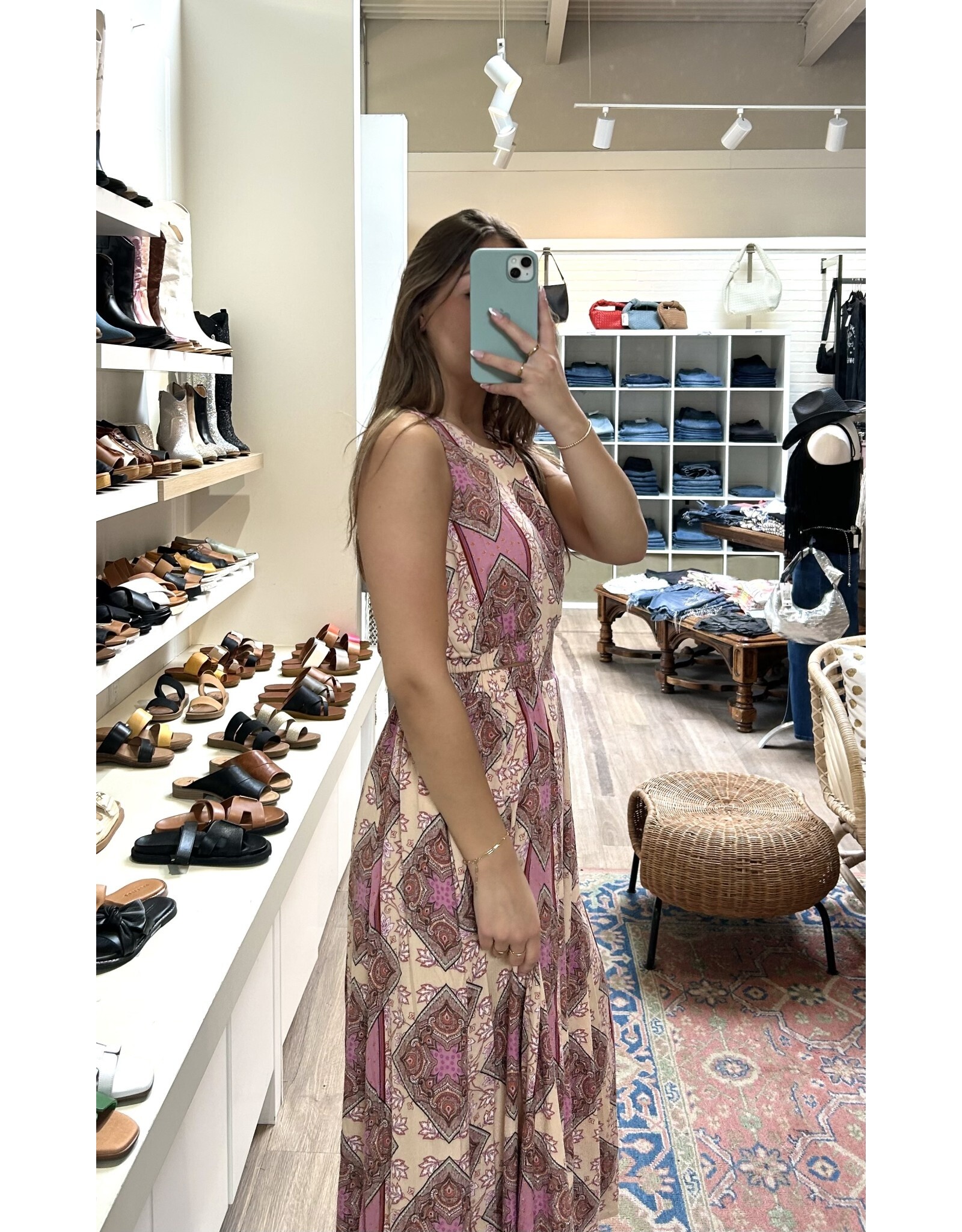 NKN Barcelona NKN Barcelona - Long printed dress with waist cutouts (Pink)