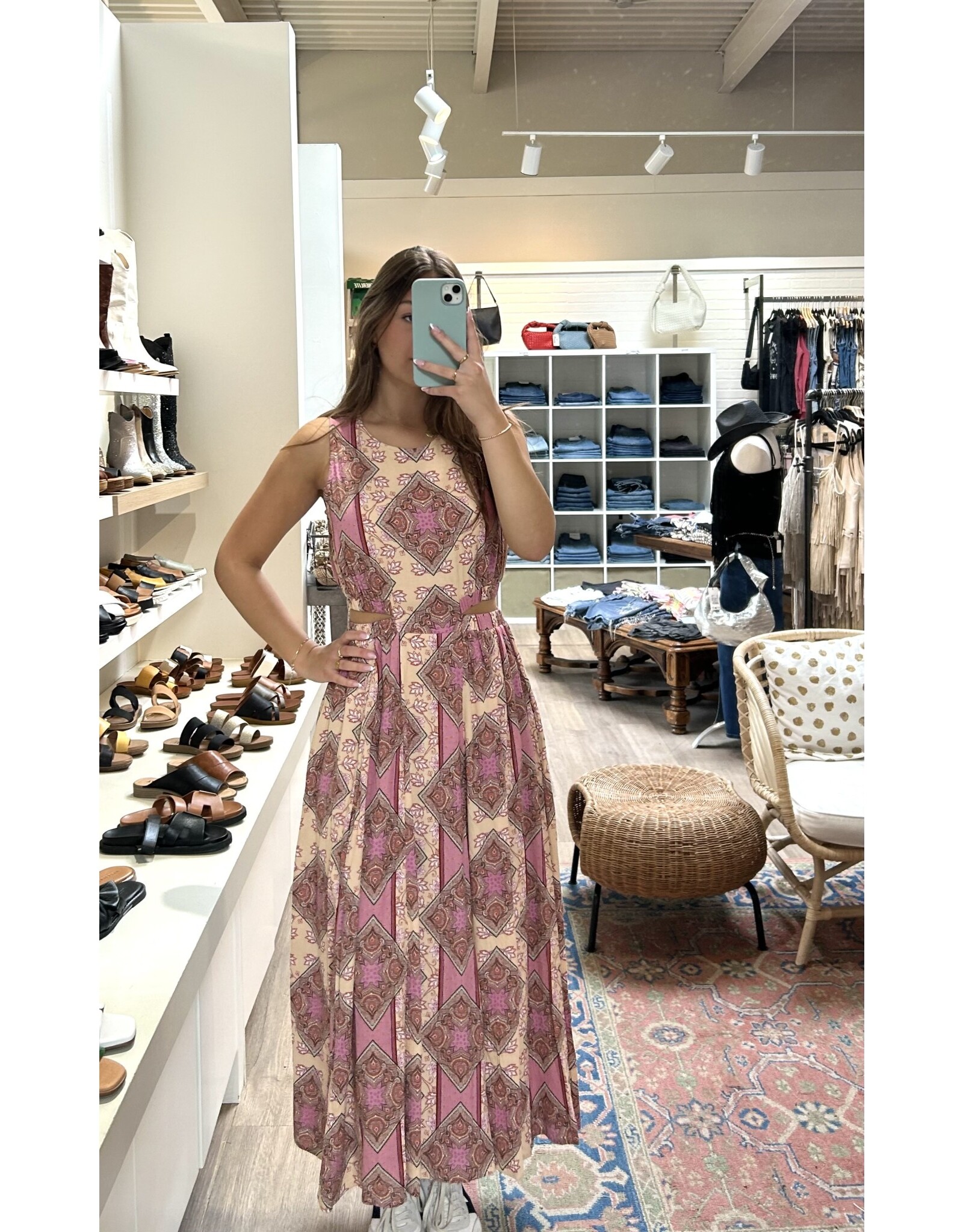 NKN Barcelona NKN Barcelona - Long printed dress with waist cutouts (Pink)