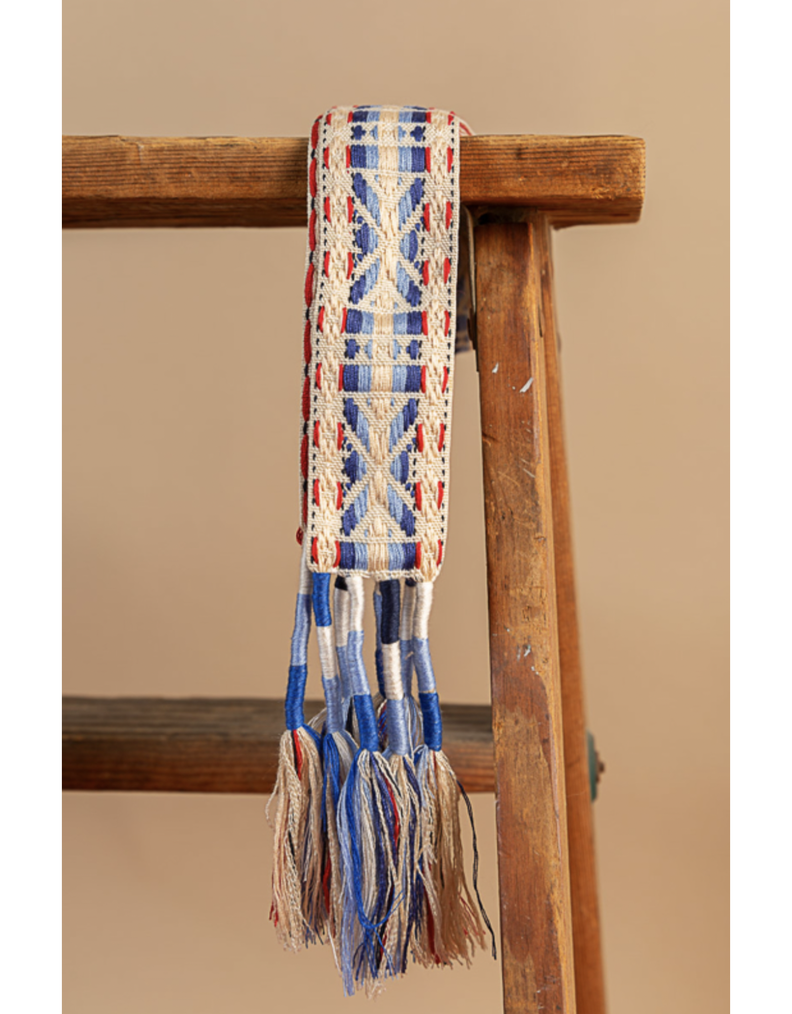 POL Aztec print cloth belt with wrapped tassle fringe (Ivory / Blue)