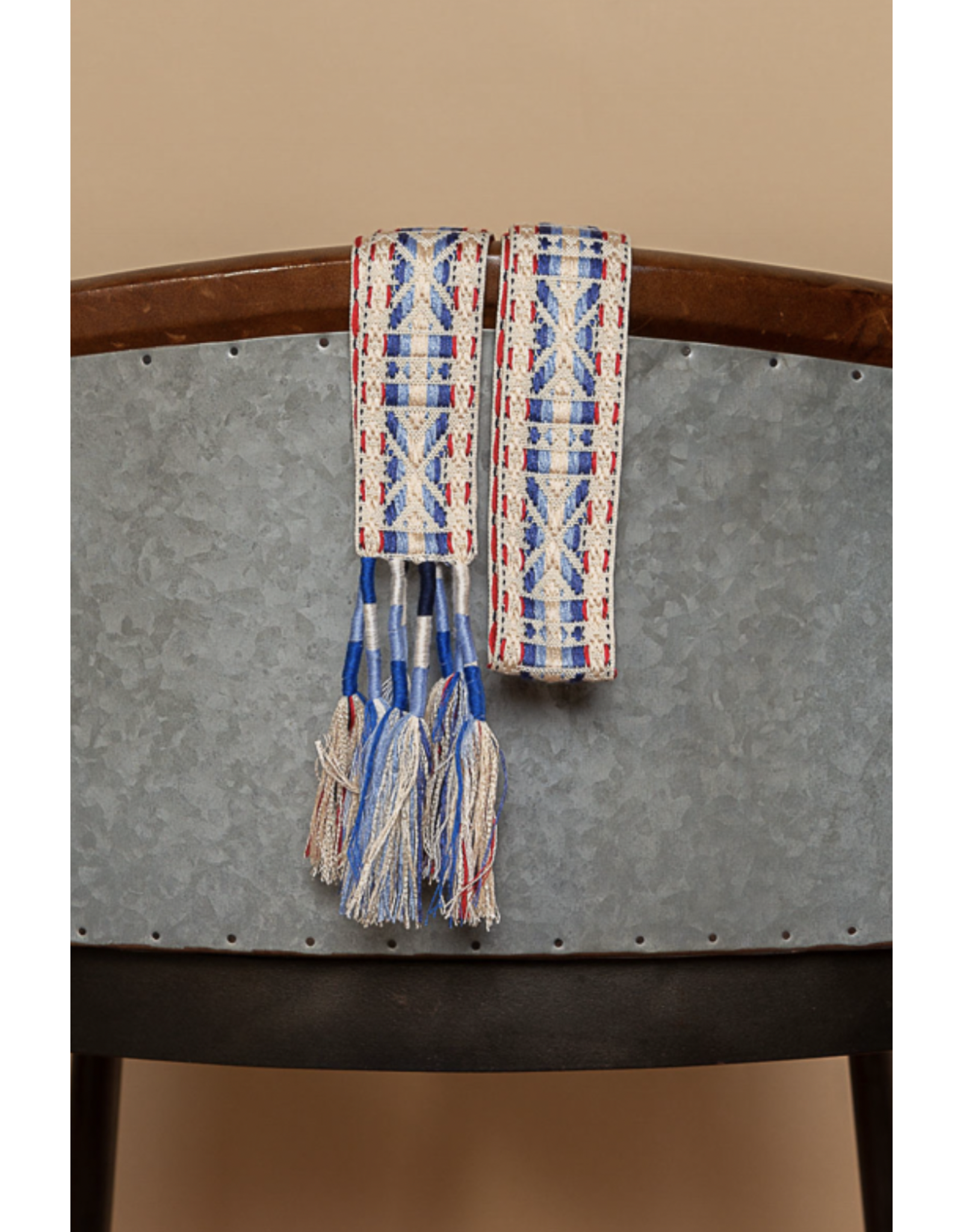 POL Aztec print cloth belt with wrapped tassle fringe (Ivory / Blue)