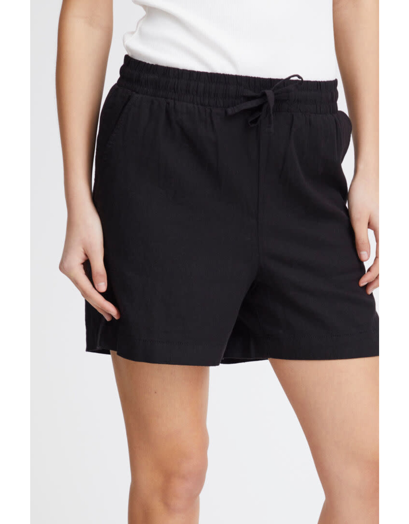 ICHI ICHI - Lino shorts (Black)
