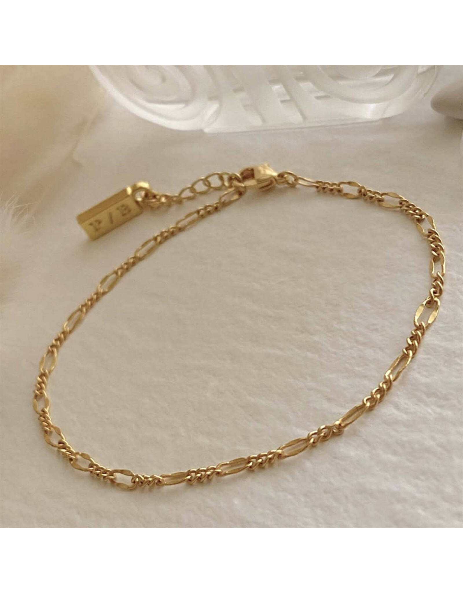 Pika & Bear Pika & Bear - "Figaro" Flat Link Patterned Chain Bracelet