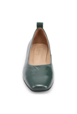 Bueno Bueno - Elizabeth Flat (Hunter Green Patent)