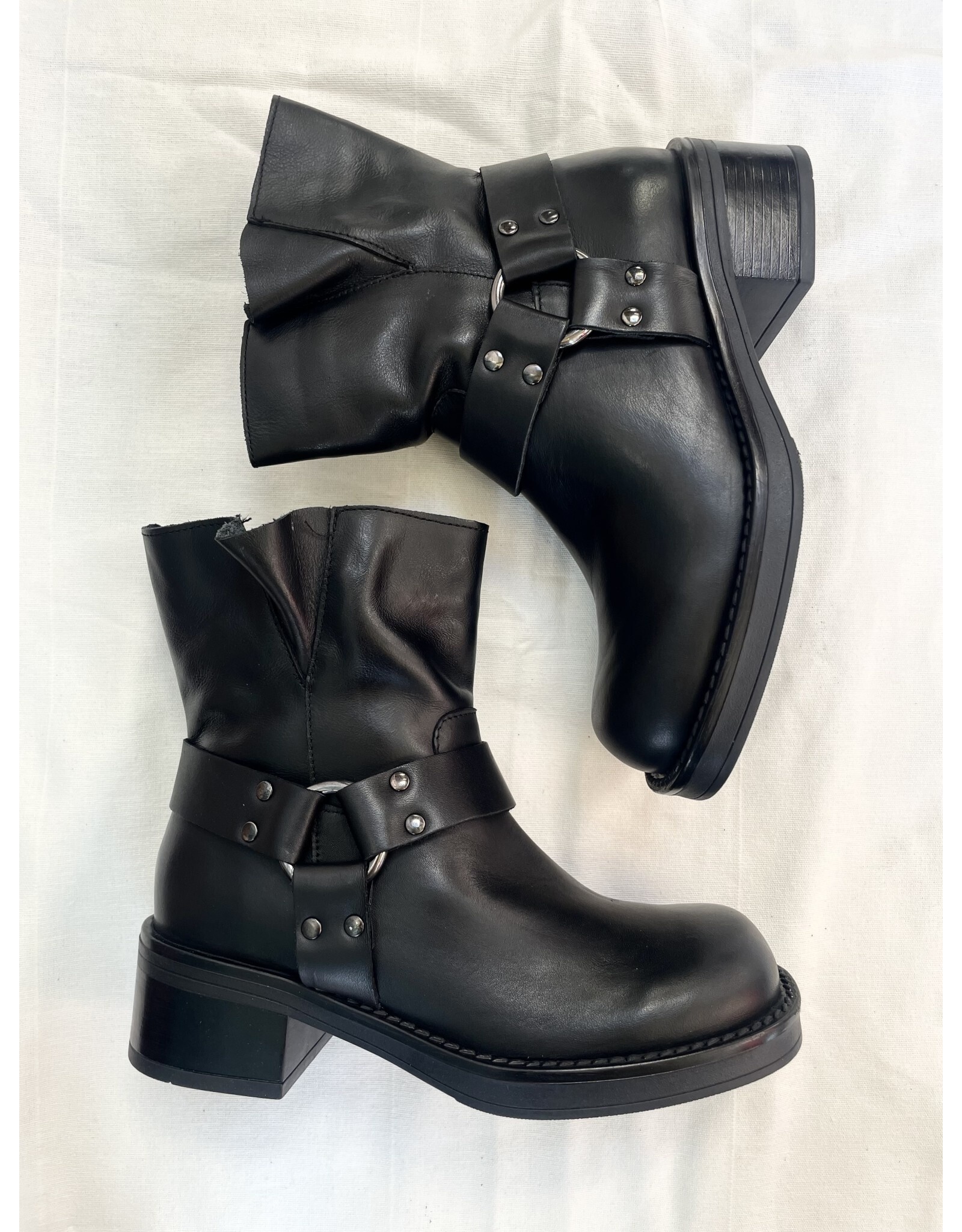 Ateliers Ateliers - Bonham (Black)