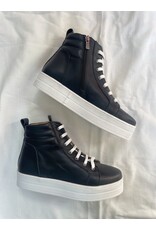 Tyche Tyche - Runaway leather sneaker (Black)