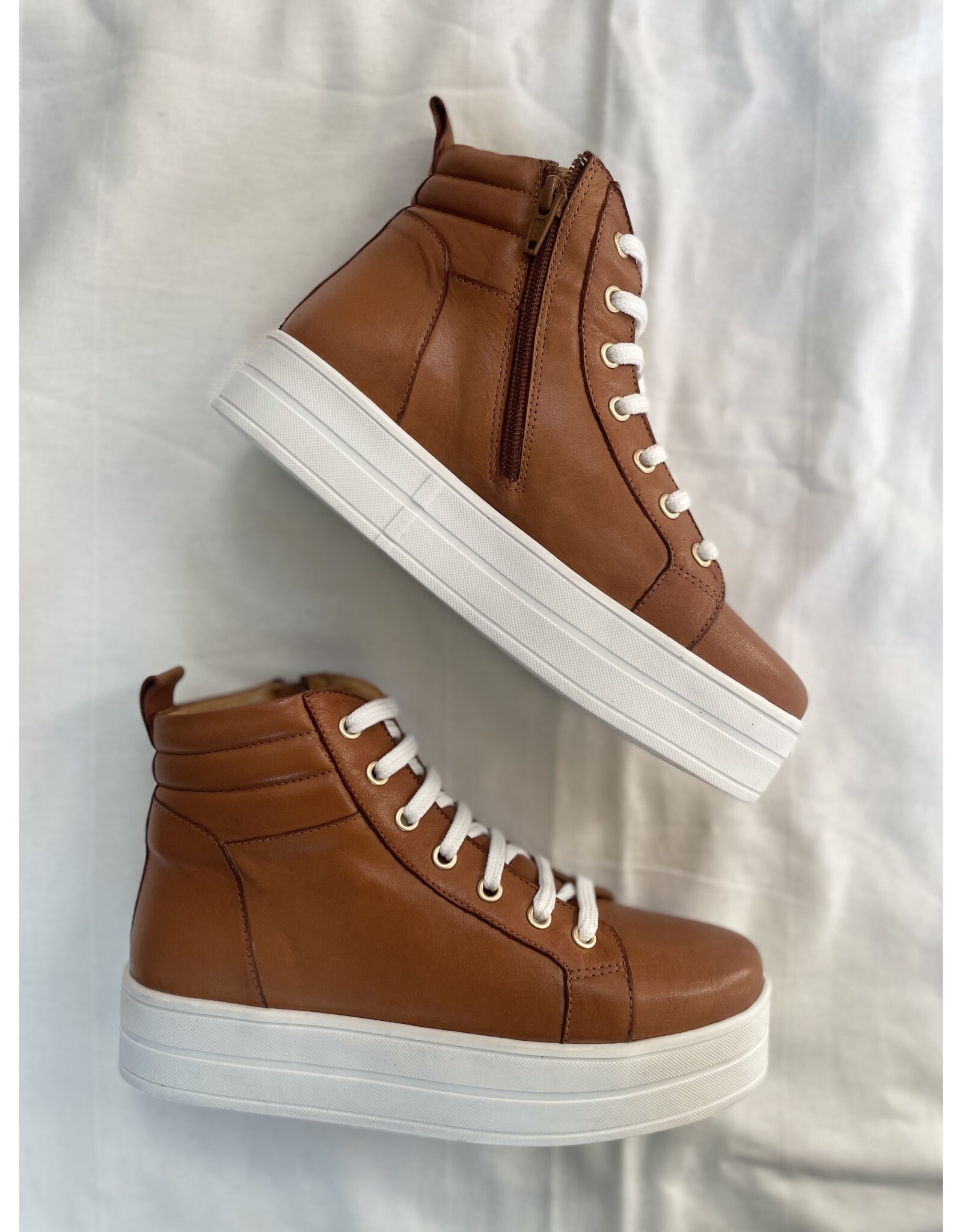 Tyche Tyche - Runaway leather sneaker (Coconut)