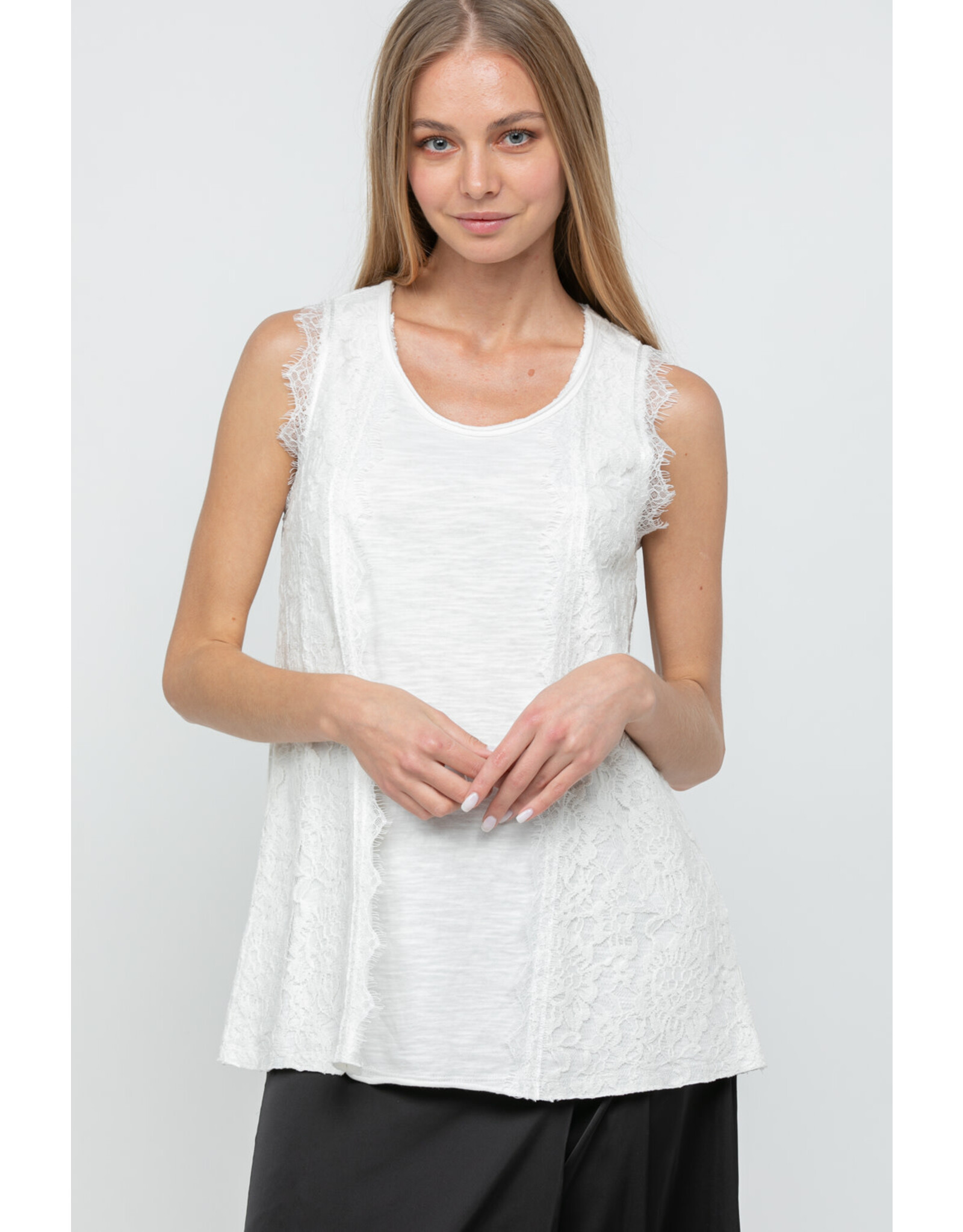 Vocal Vocal - Vintage lacey sleeveless top (ivory)