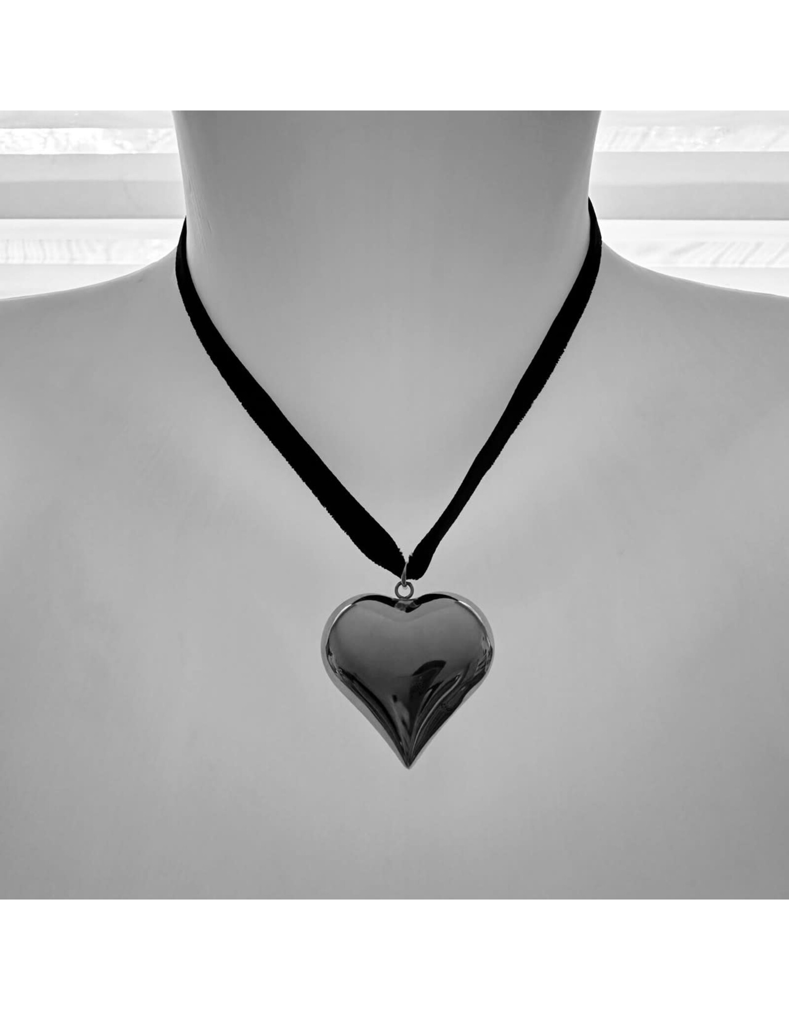 Pika & Bear Pika & Bear - "Topanga" Velvet Choker Necklace with Heart Pendant