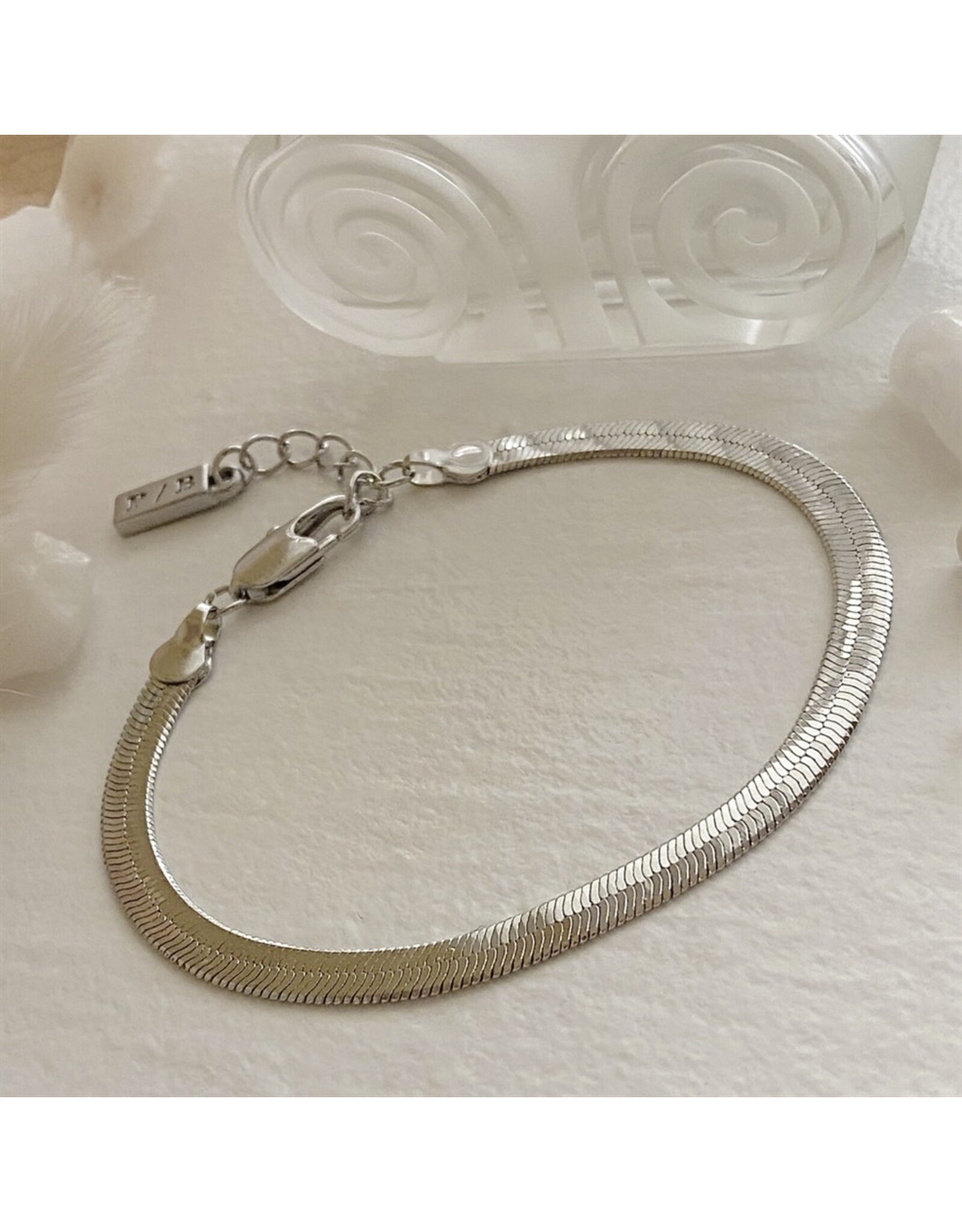 Pika & Bear Pika & Bear - Nirah Snake Chain Bracelet