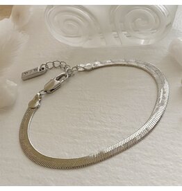 Pika & Bear Pika & Bear - Nirah Snake Chain Bracelet