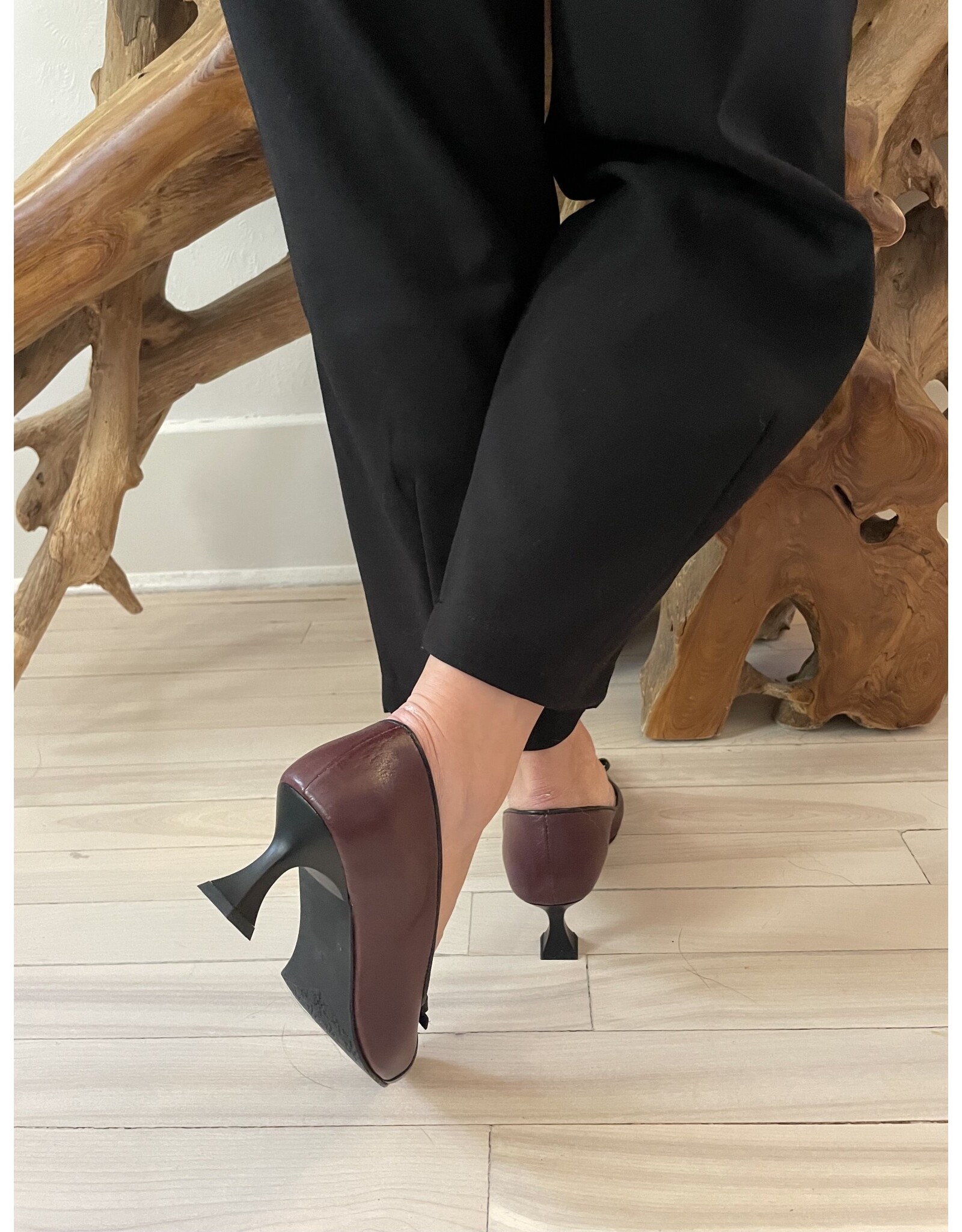 Bueno Bueno - Vera Heel (Black Merlot)