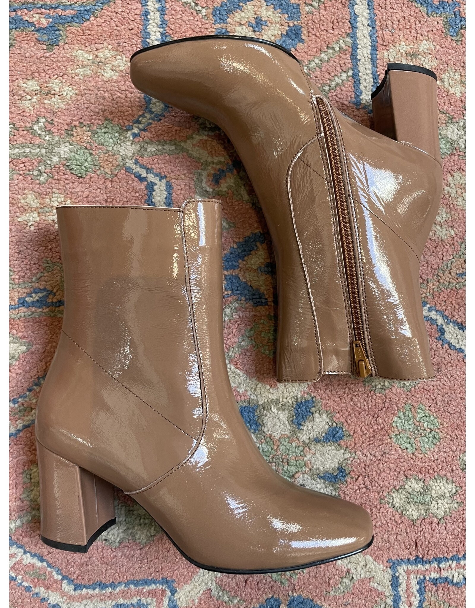 Bueno Bueno - Vivian Heeled Boot (Taupe Patent)