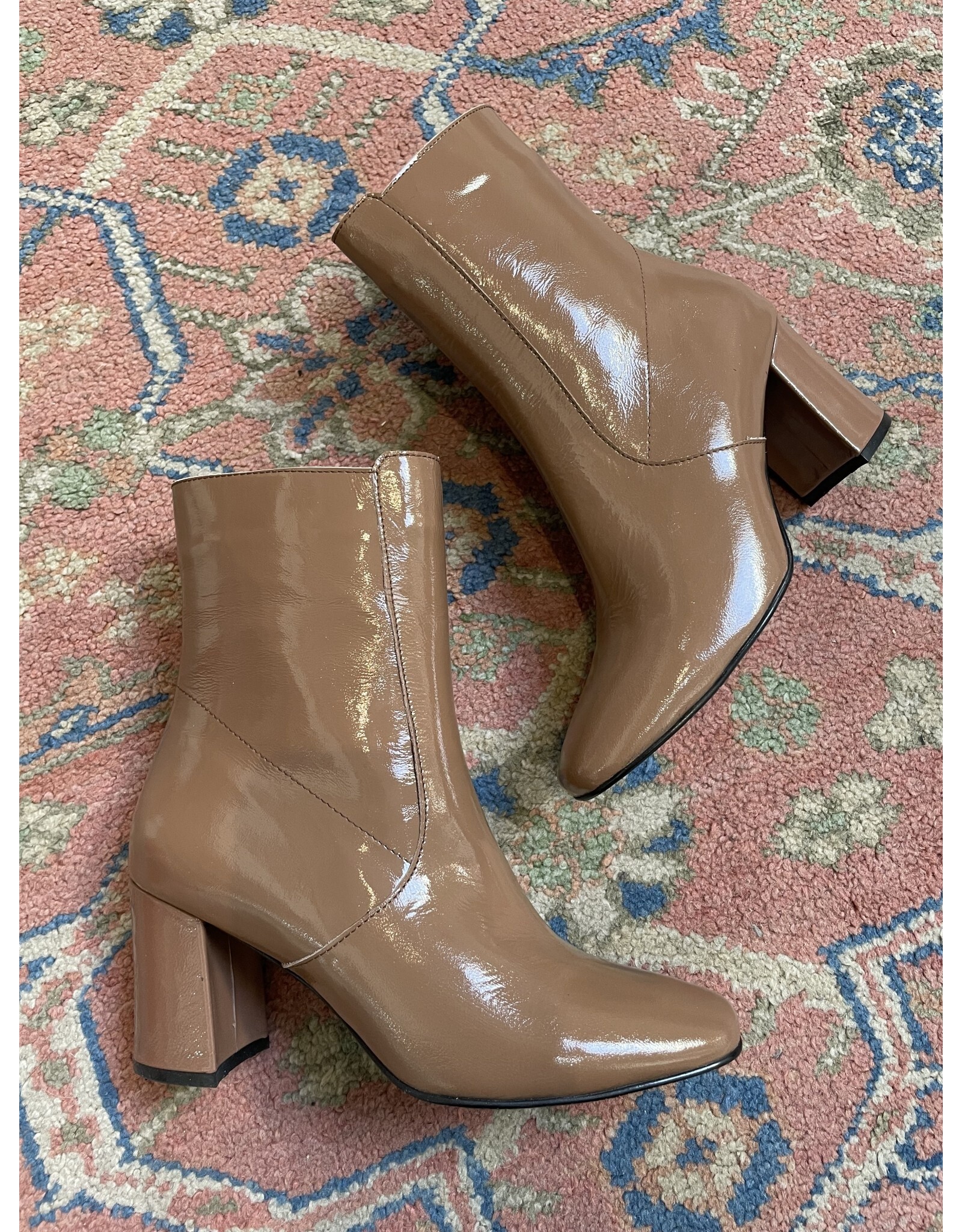 Bueno Bueno - Vivian Heeled Boot (Taupe Patent)