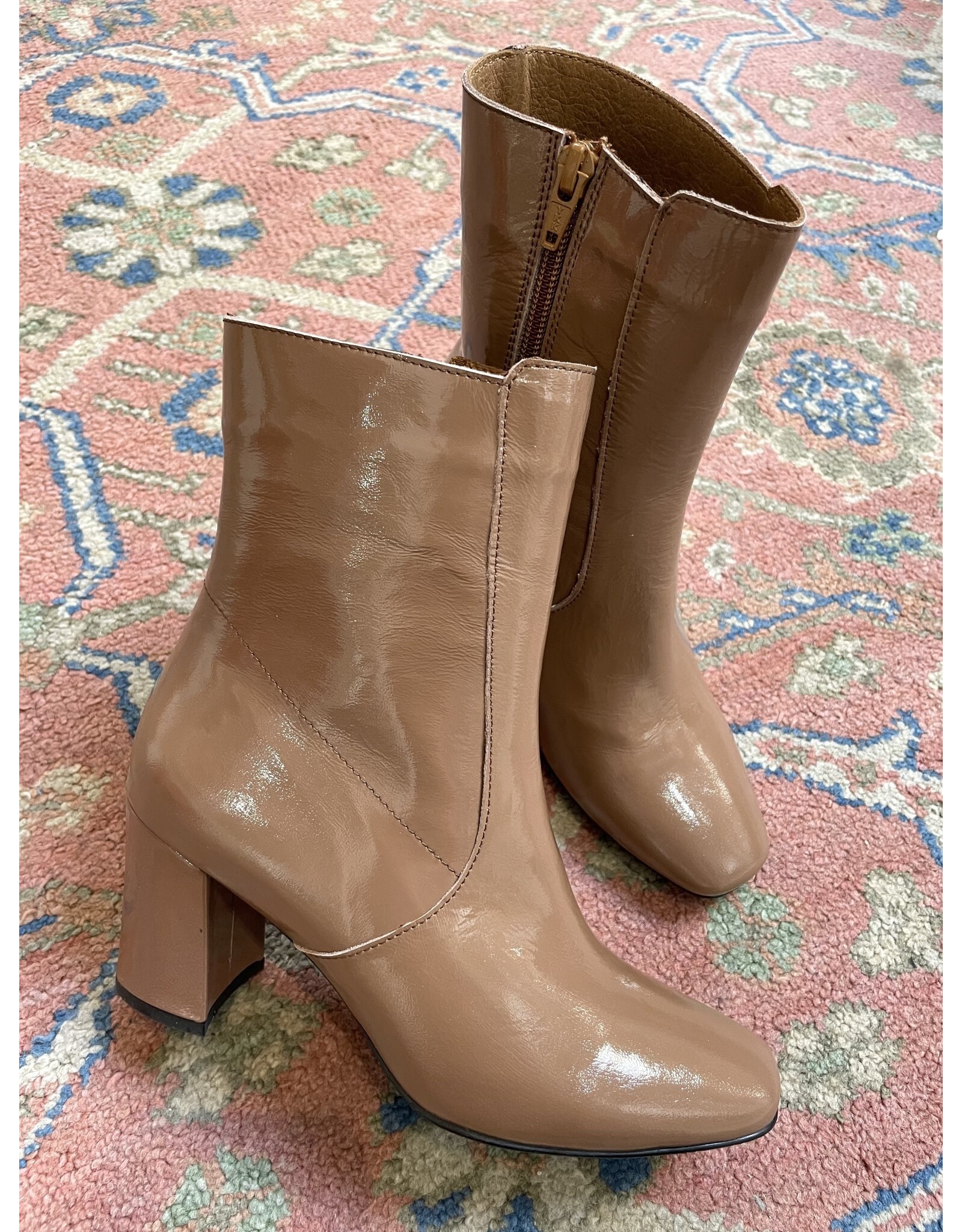 Bueno Bueno - Vivian Heeled Boot (Taupe Patent)