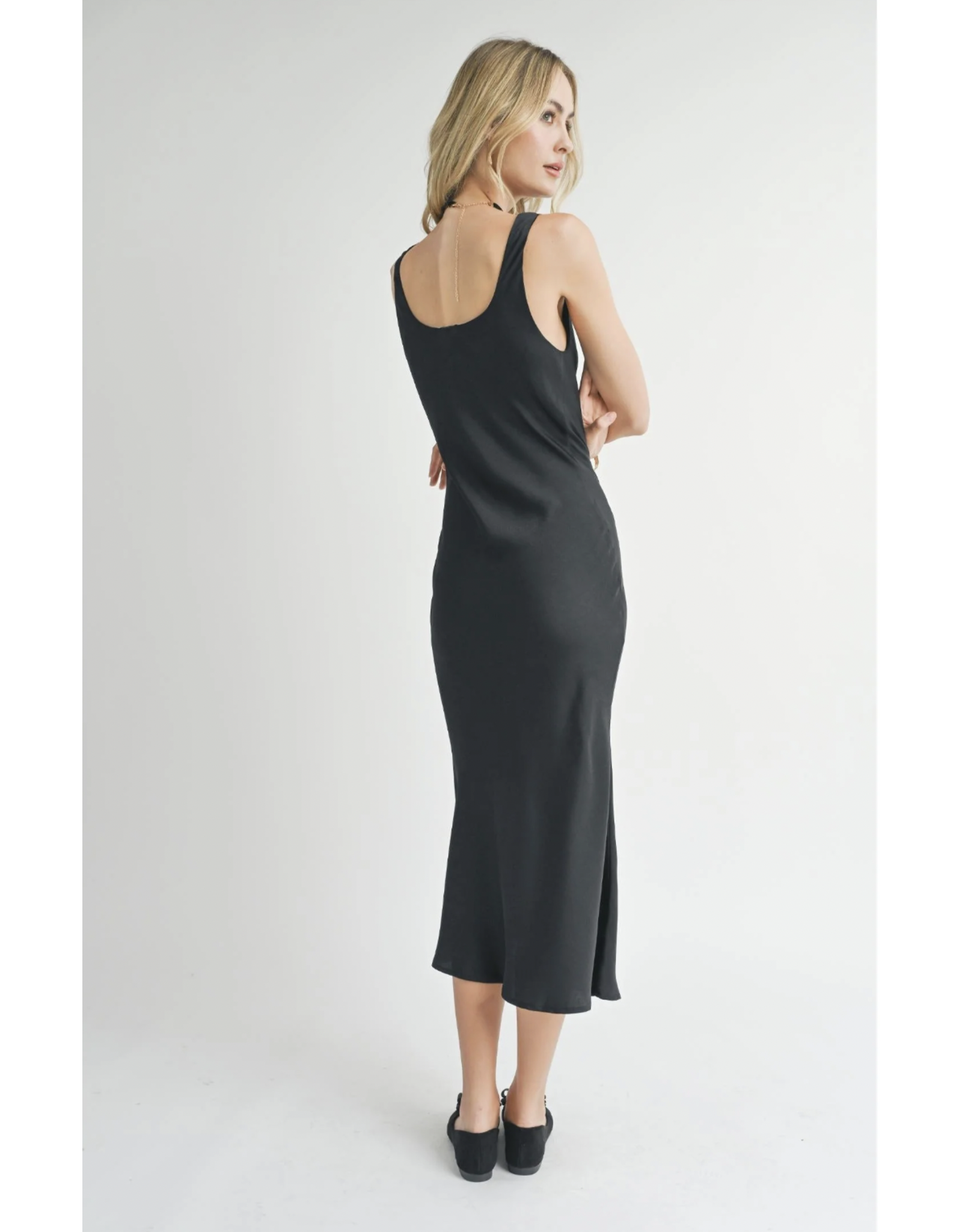 Sadie & Sage Sadie & Sage - Sweet Treat Cowl Neck Midi Dress (Black)