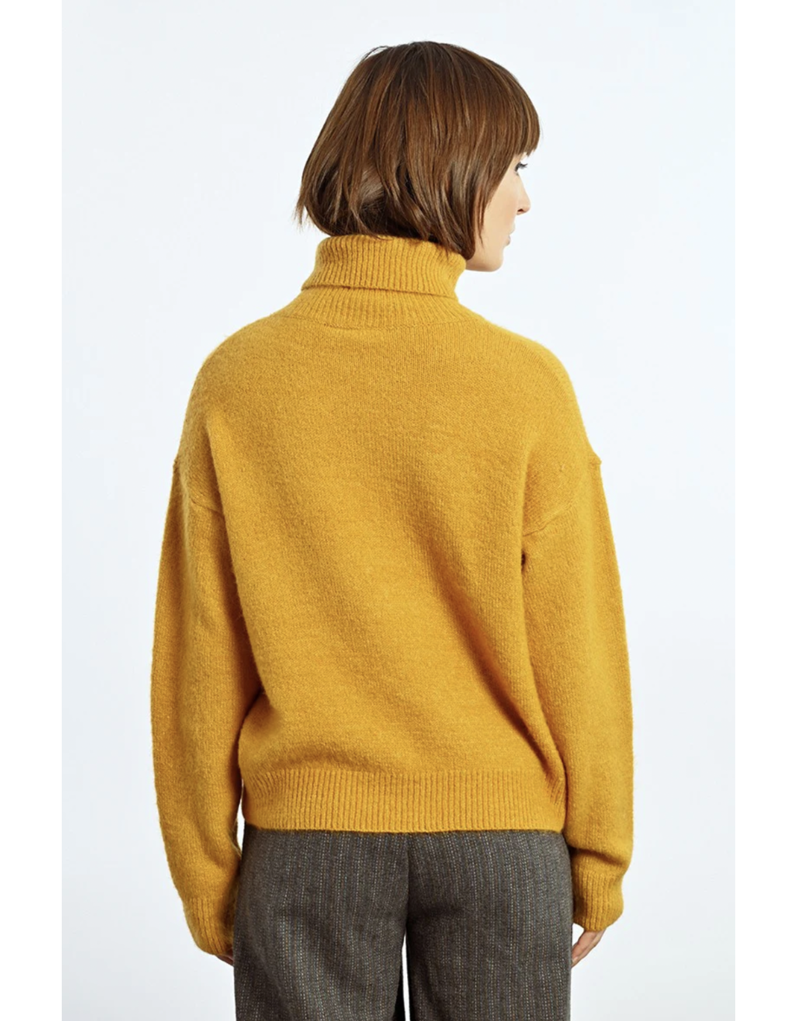 Molly Bracken Molly Bracken - Rollneck Sweater (Saffron Yellow)