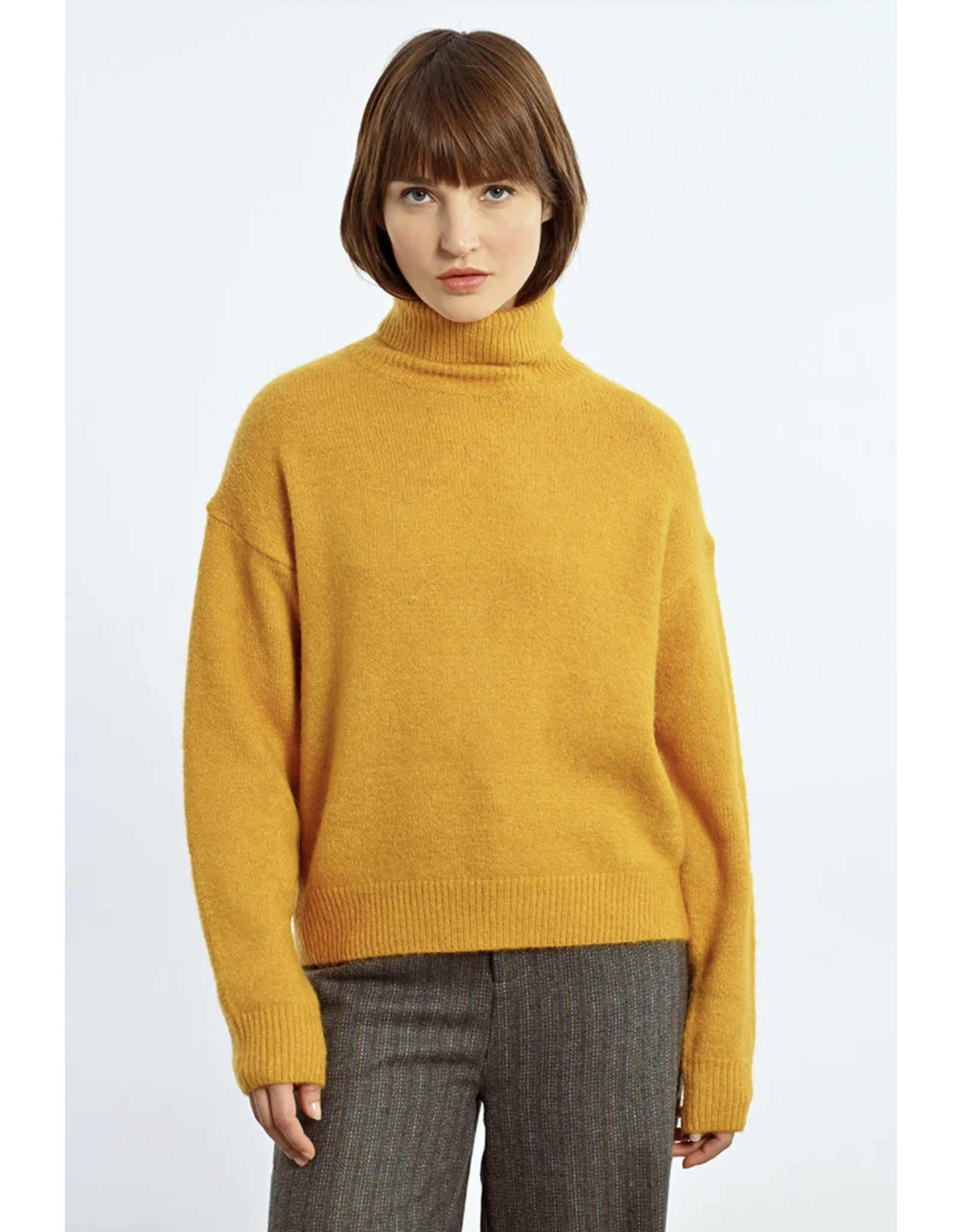 Molly Bracken Molly Bracken - Rollneck Sweater (Saffron Yellow)