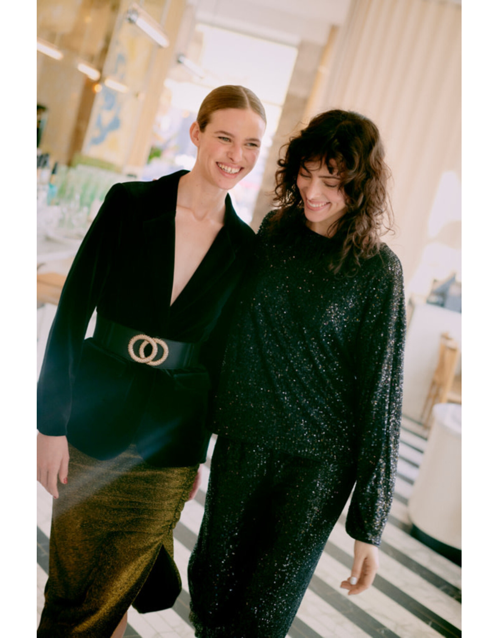 b.young b.young -Solia Long Sleeve Top (Black)