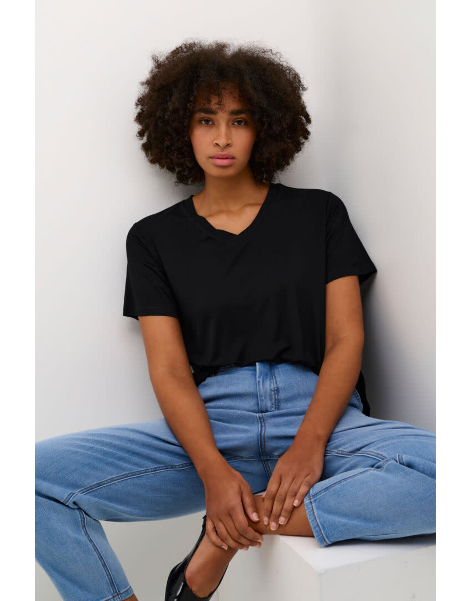 Kaffe Kaffe - Frida V neck tee (Black Deep)