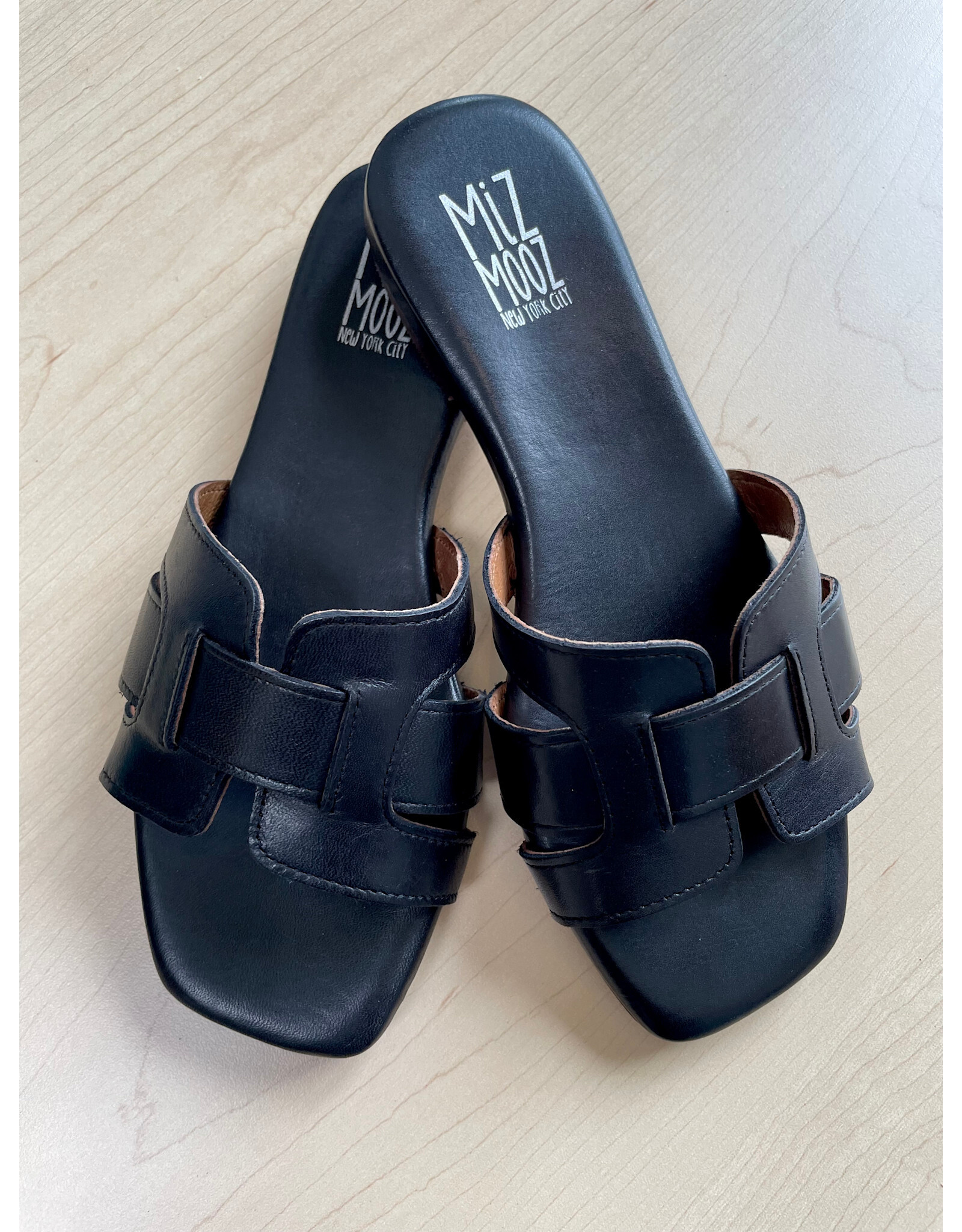 Miz Mooz Miz Mooz - Palmyra Slide Sandal (Black)