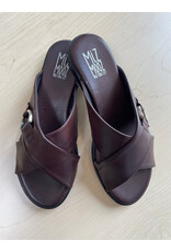 Miz Mooz Miz Mooz - Lennie (Brown)