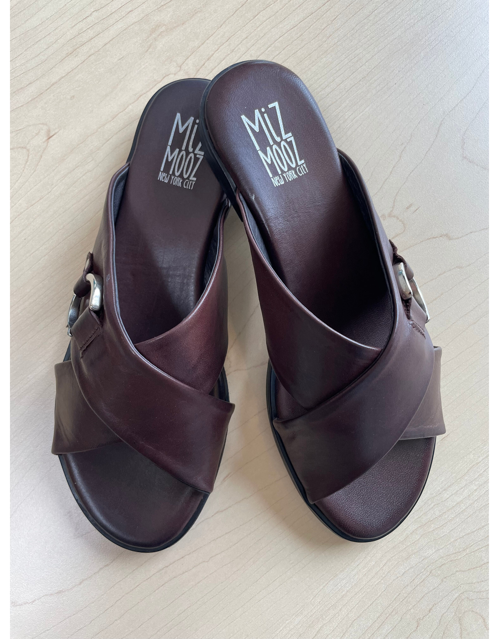 Miz Mooz Miz Mooz - Lennie (Brown)