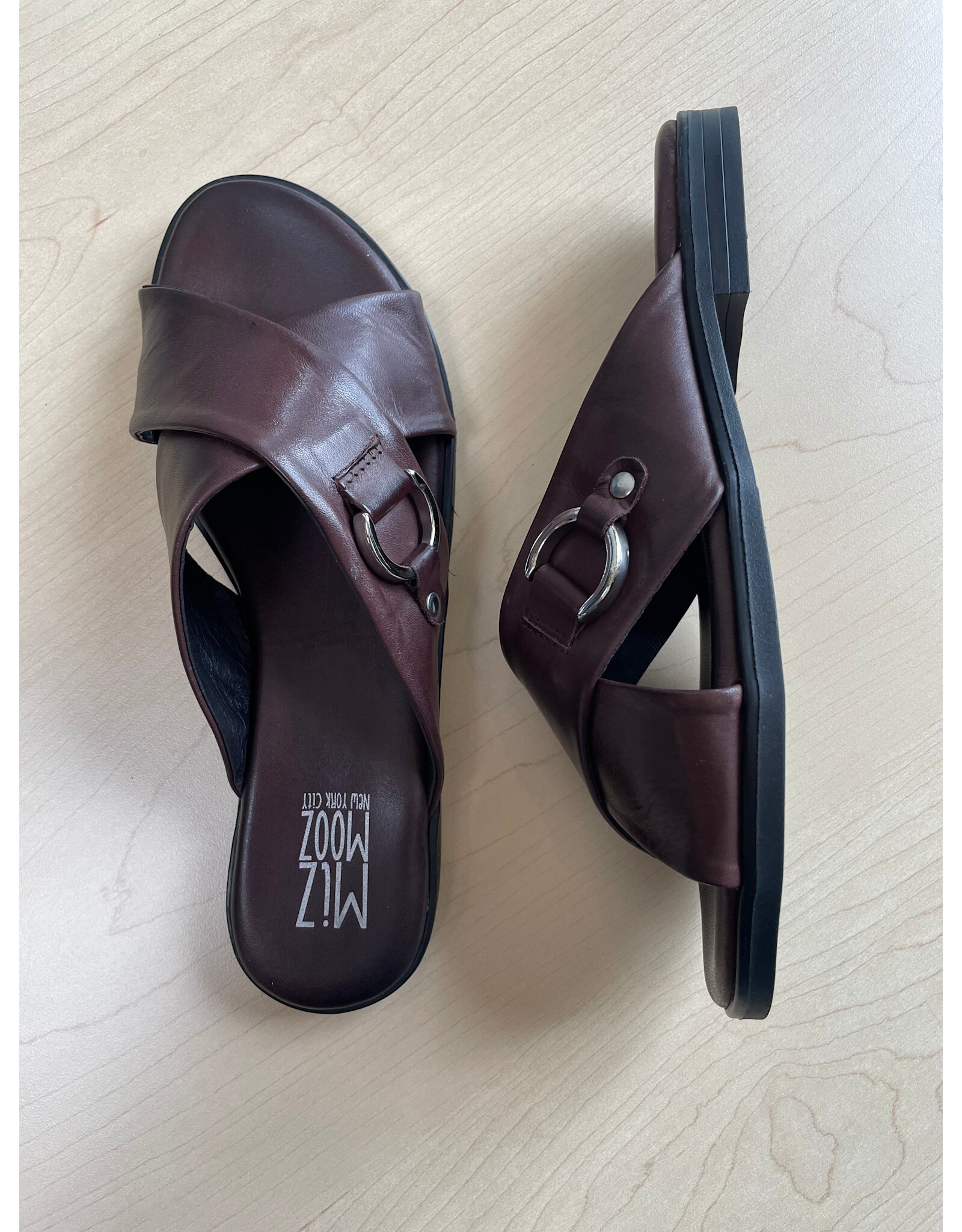 Miz Mooz Miz Mooz - Lennie (Brown)