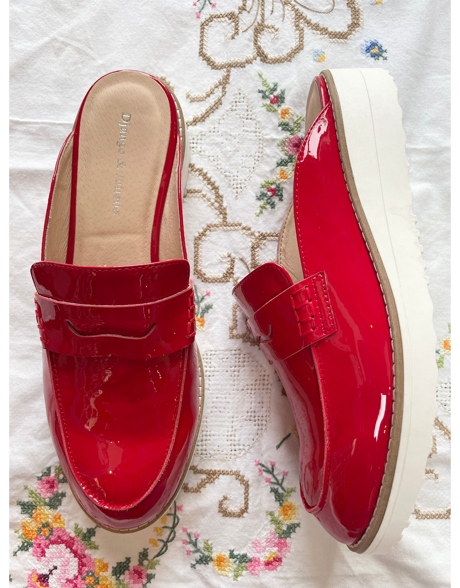 Django and Juliette Django & Juliette - Olmm (Red / White Patent Leather)