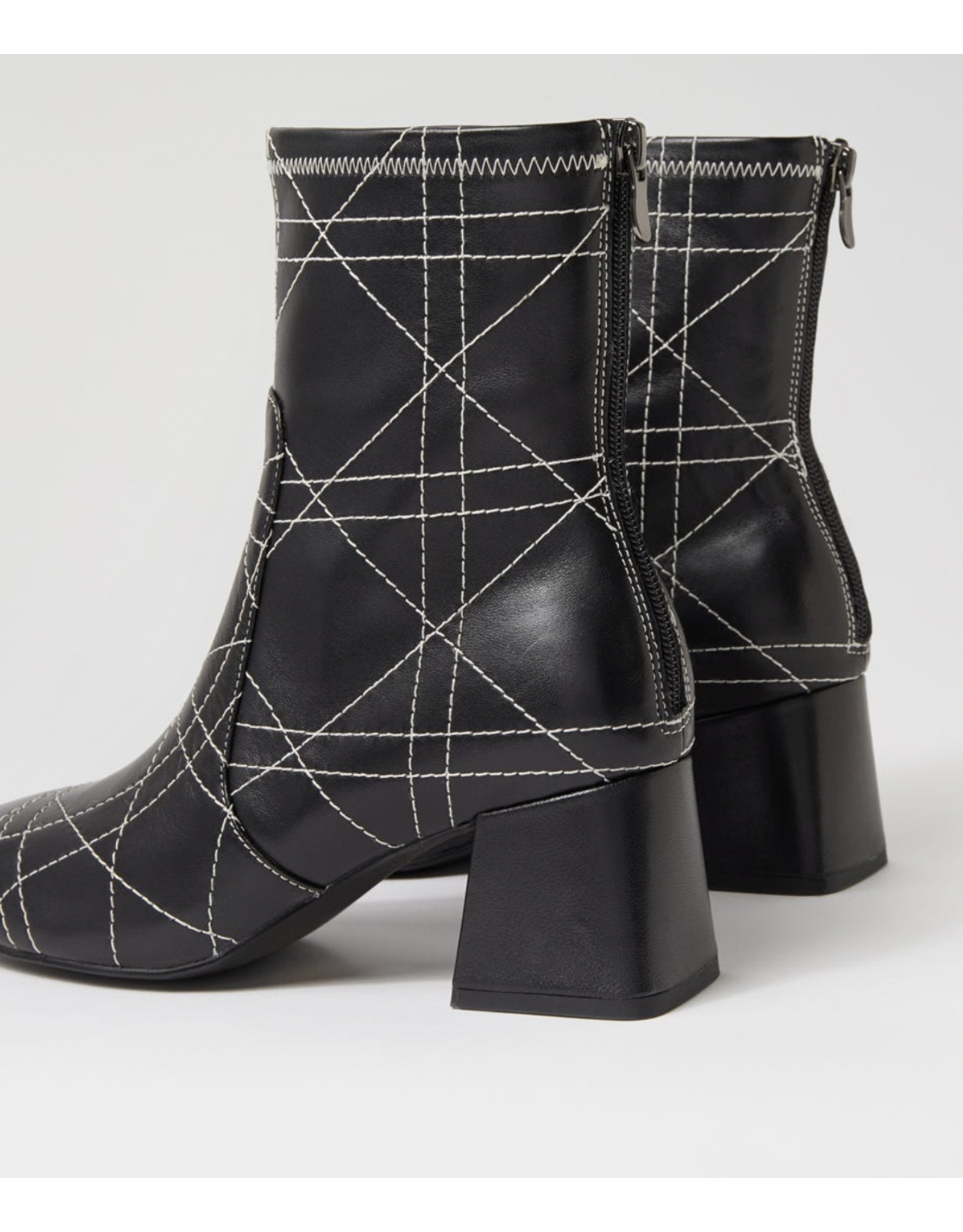 Django and Juliette Django & Juliette - Vian (Black - Cream stitch leather)