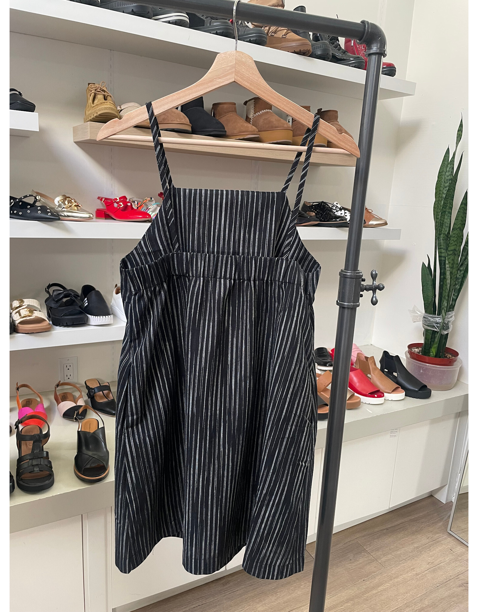 Korner Korner - Square Neck Mini Dress (Black)