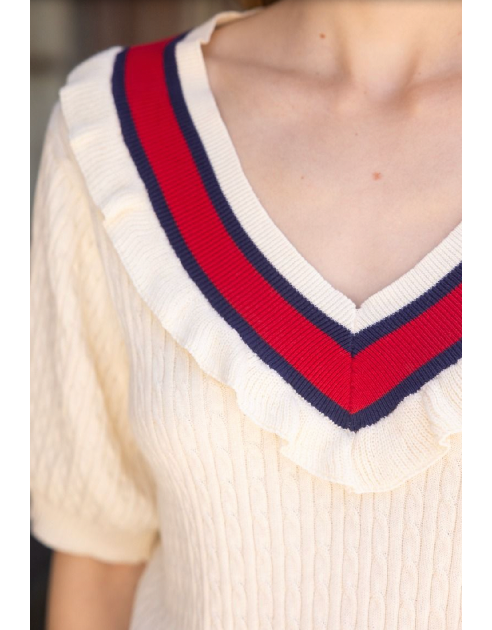 Voy Short Sleeve V-Neck Sweater (Cream)