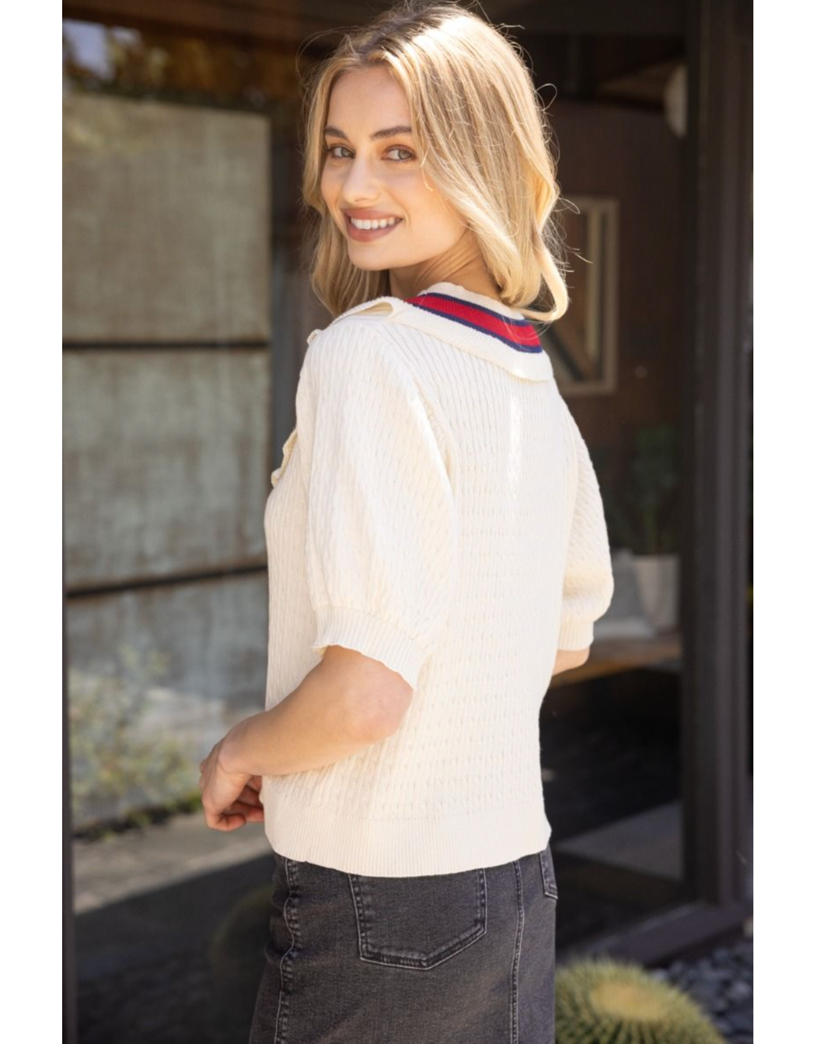Voy Short Sleeve V-Neck Sweater (Cream)