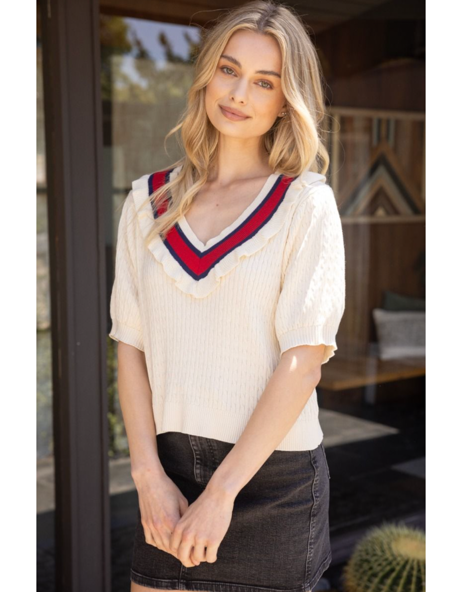 Voy Short Sleeve V-Neck Sweater (Cream)