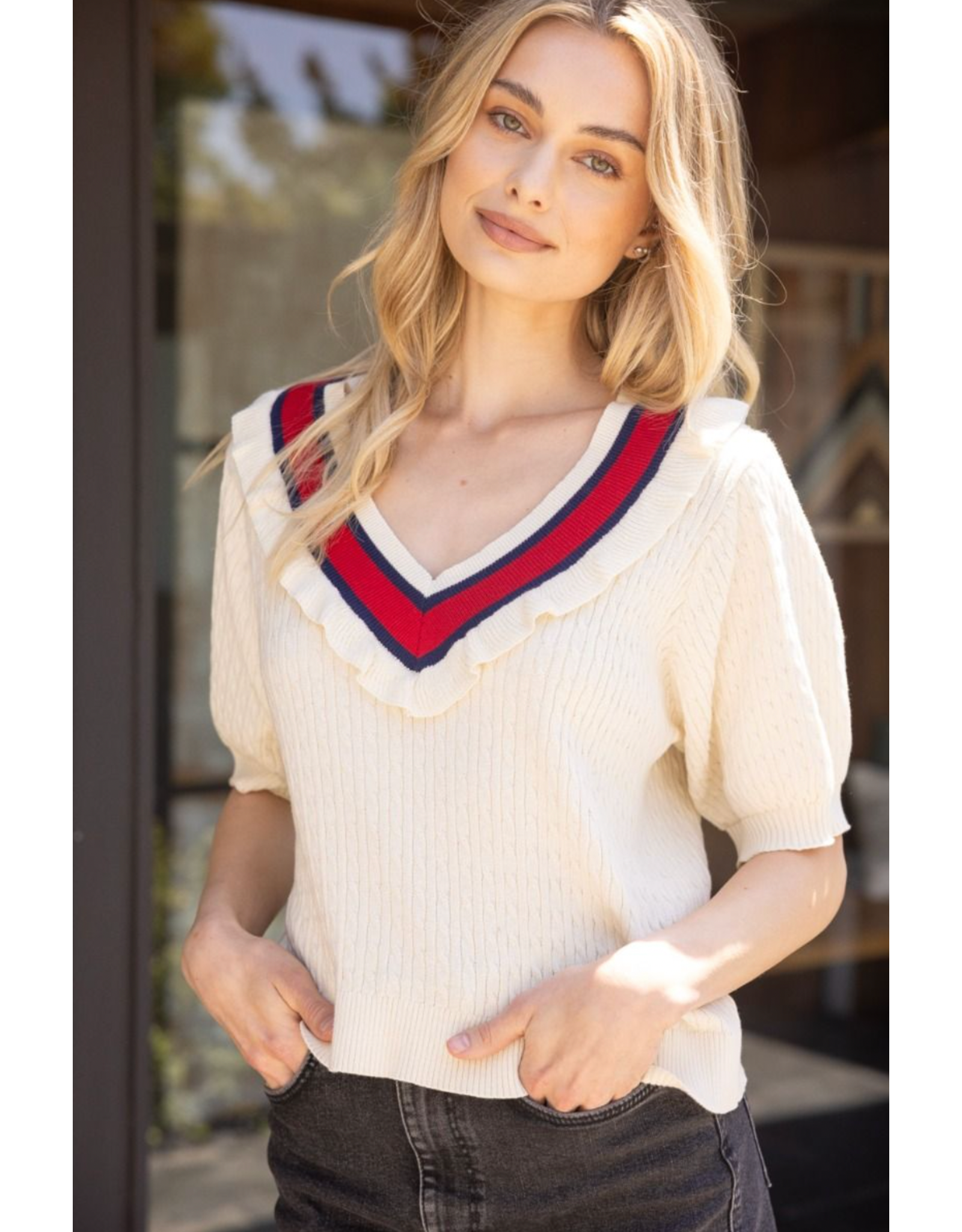 Voy Short Sleeve V-Neck Sweater (Cream)