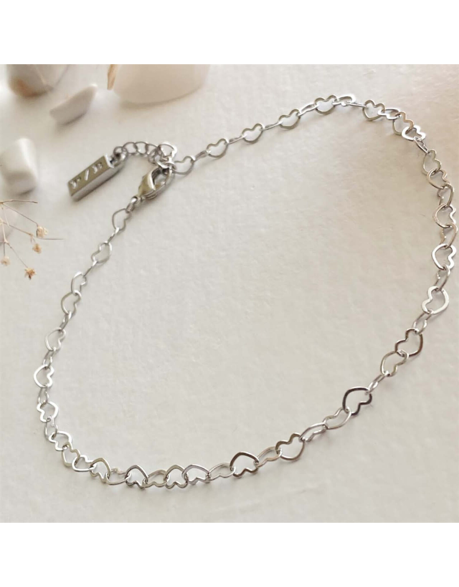 Pika & Bear Pika & Bear - "Love Bites" Tiny Heart Chain Anklet