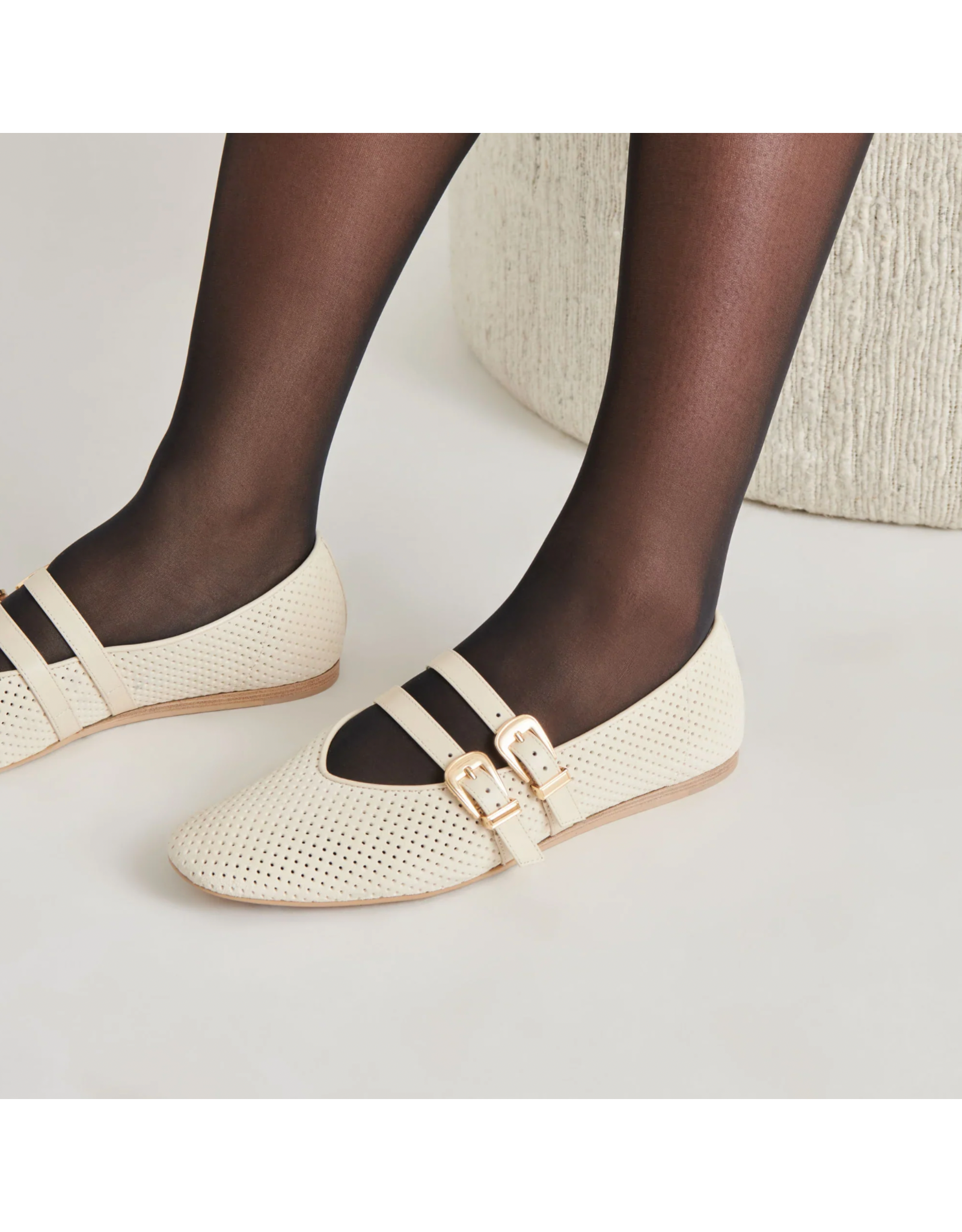 Dolce Vita Dolce Vita - Baylee Perforated Suede Flat (Bone)