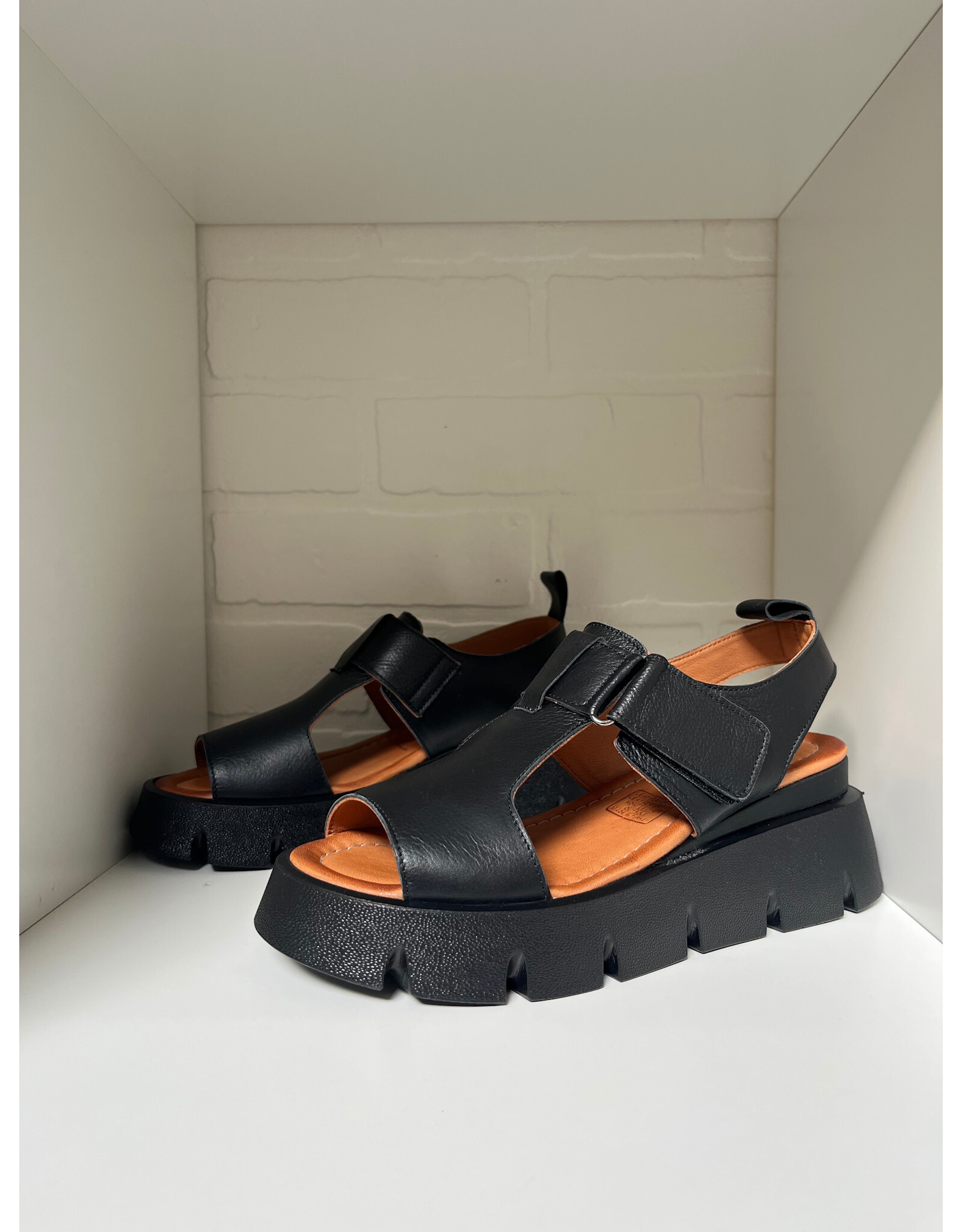 Roamers Roamers - Ulyana (Black)
