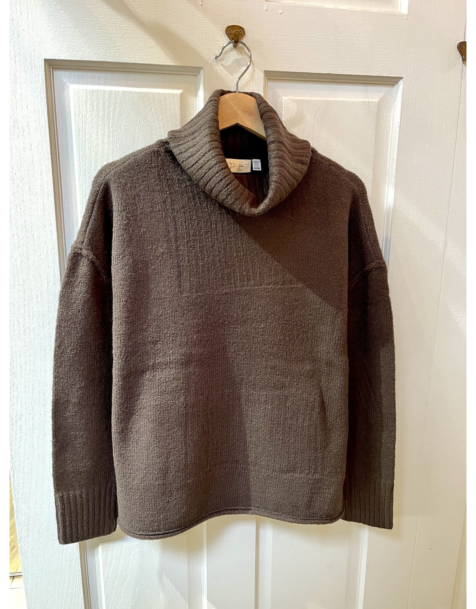 RD Style RD Style - Catherine Long Sleeve Turtleneck (Dark Brown)