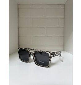 ICHI ICHI - Iliona Sunglasses (Ultimate Grey)
