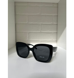 ICHI ICHI - Iliona Sunglasses (Black)