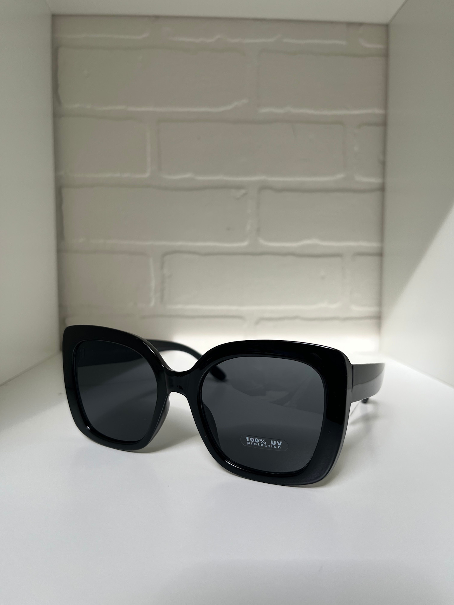ICHI - Iliona Sunglasses (Black) - Luna Blue