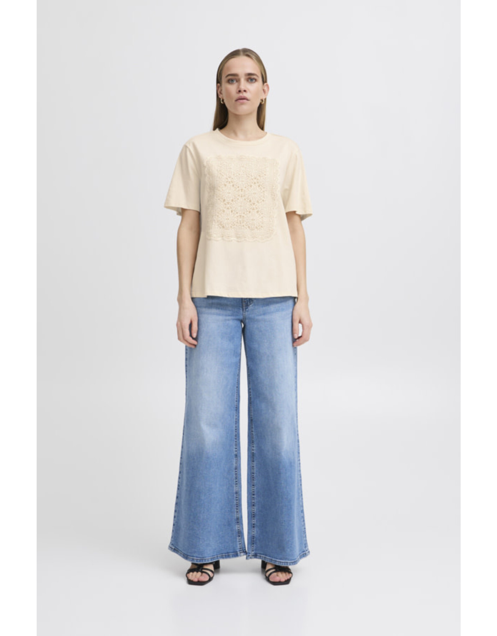 ICHI ICHI - Nayola Shirt with Crochet Lace Detail (Almond Milk)