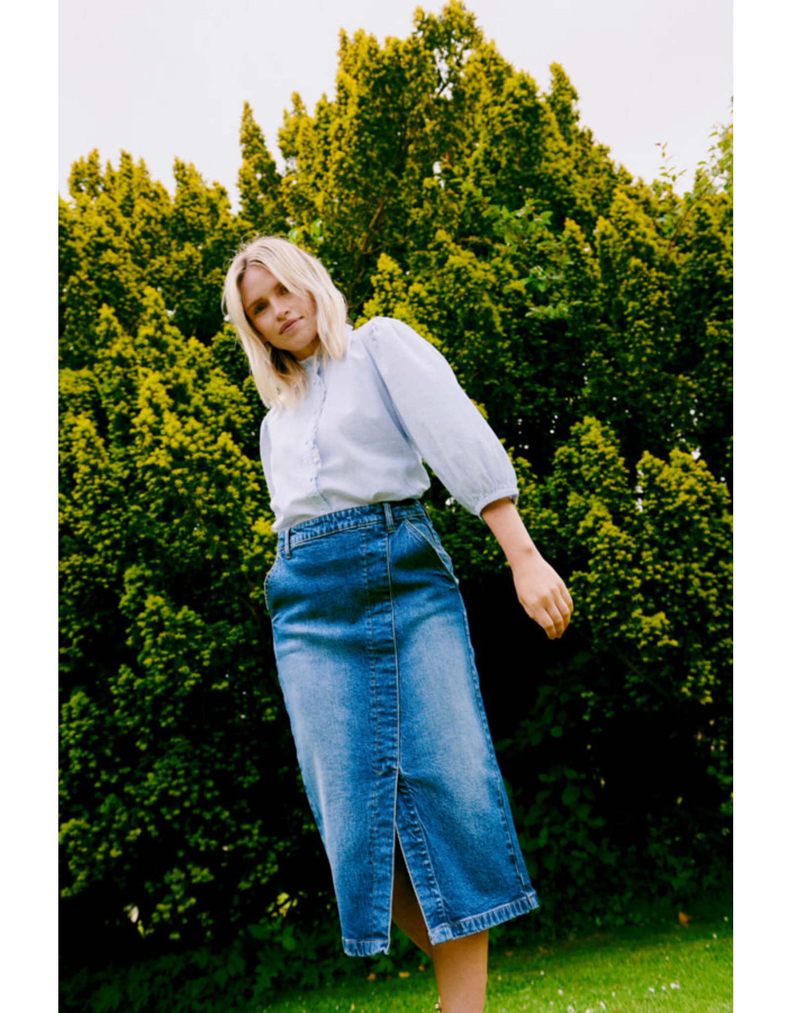 b.young b.young - Imogen Short Sleeve Blouse (Silver Lake Blue)