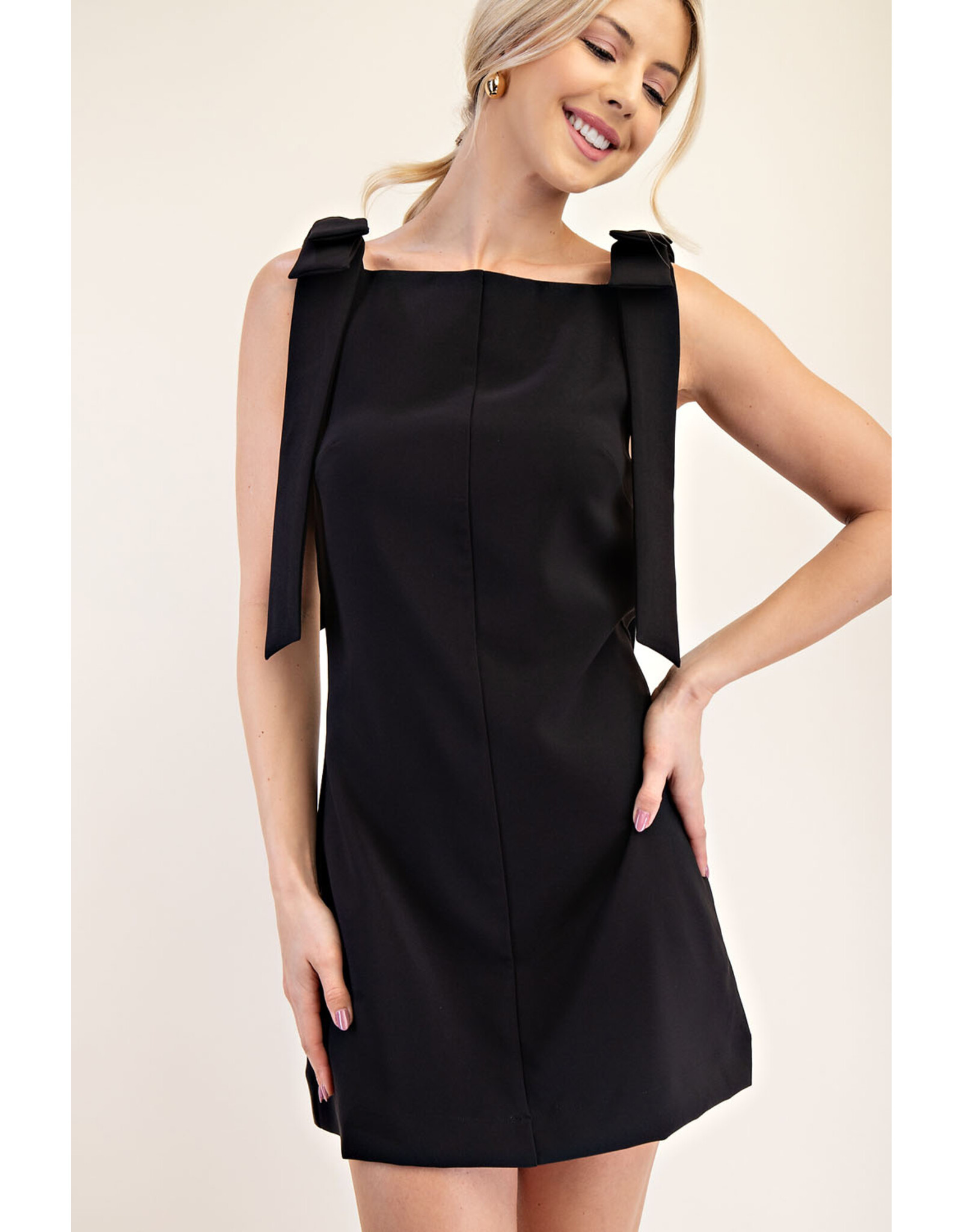 glam Straight Neckline Bow Dress (Black)