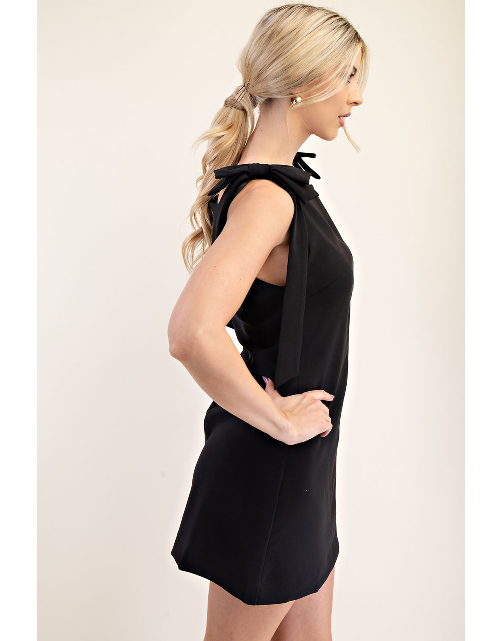 glam Straight Neckline Bow Dress (Black)