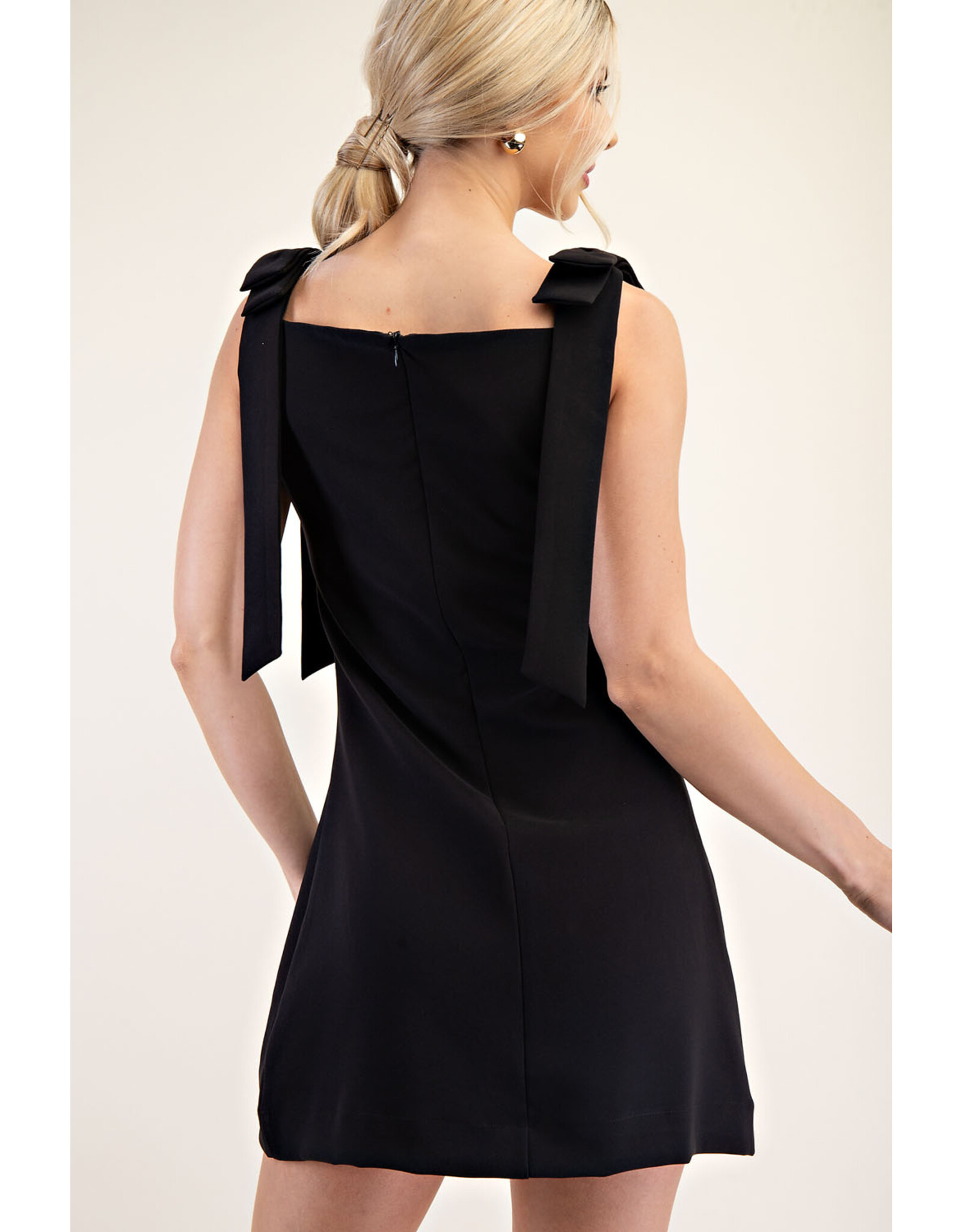 glam Straight Neckline Bow Dress (Black)