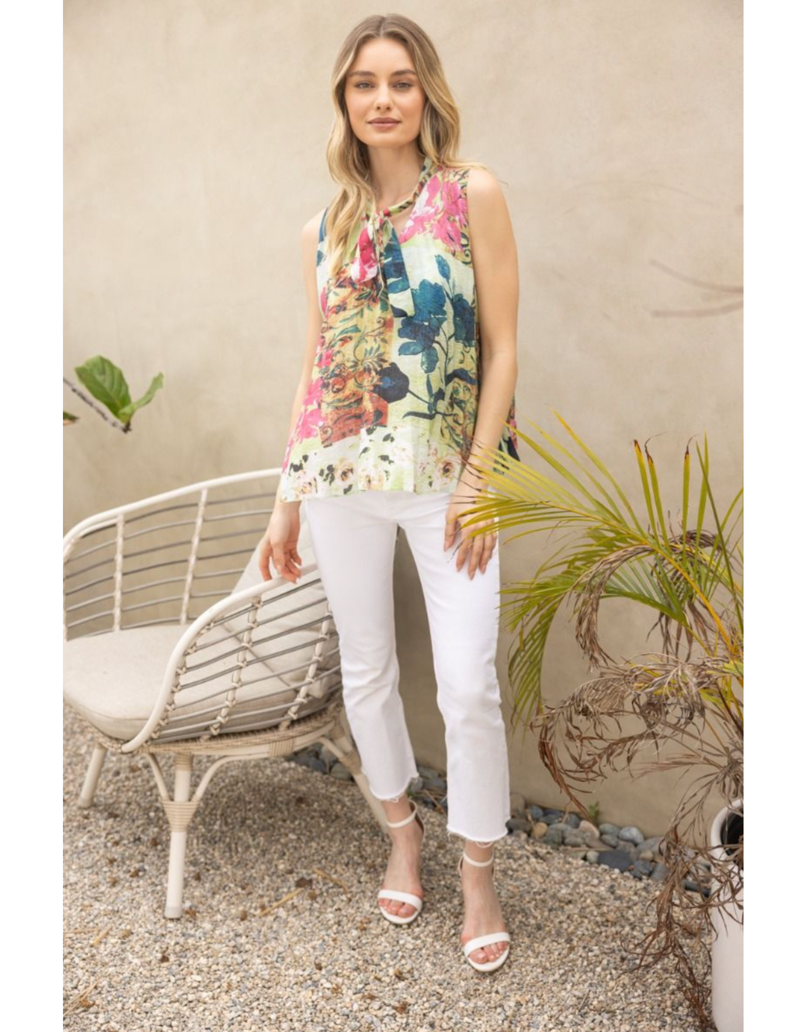 Voy Floral Print Sleeveless Pleated Top (Green)