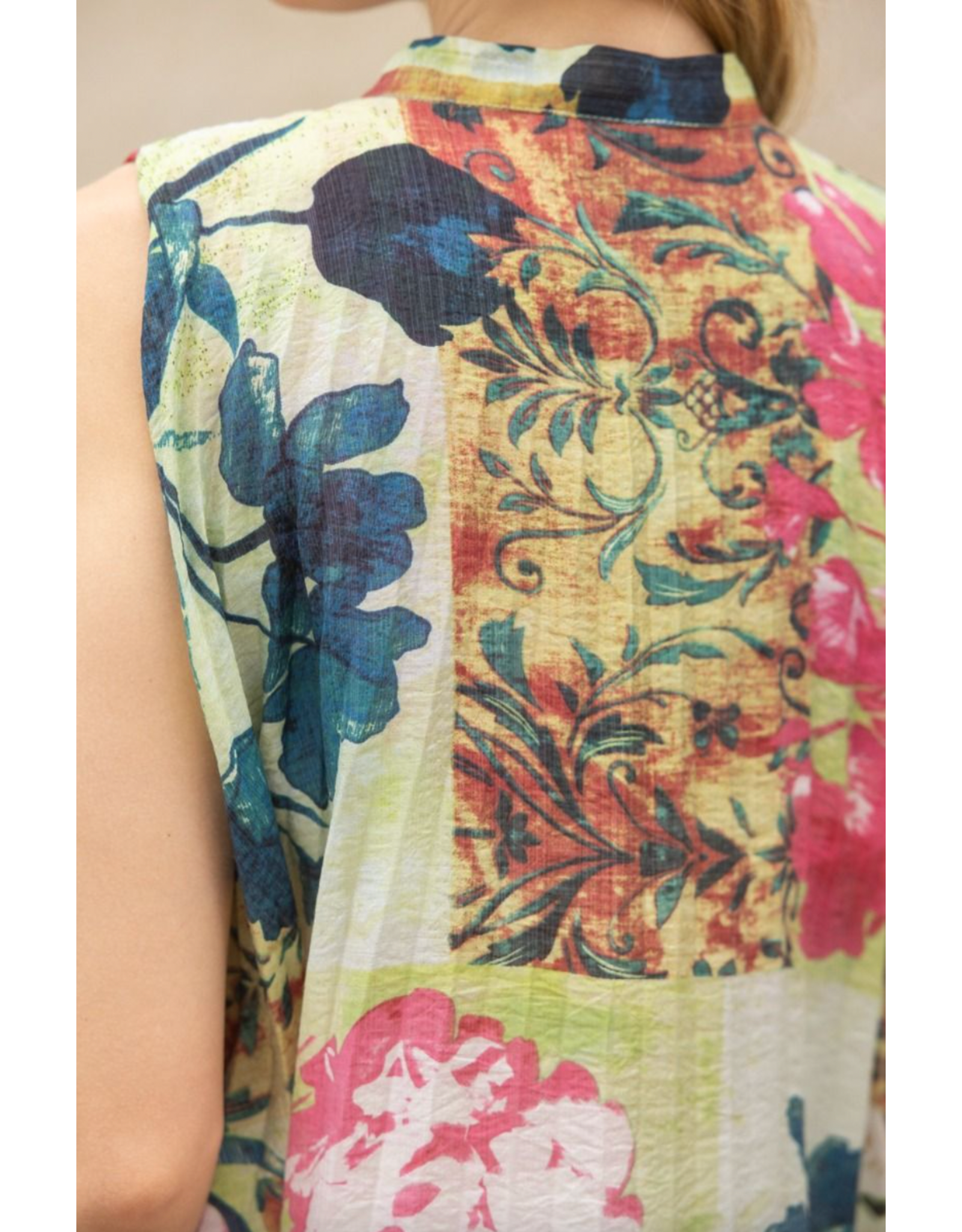 Voy Floral Print Sleeveless Pleated Top (Green)